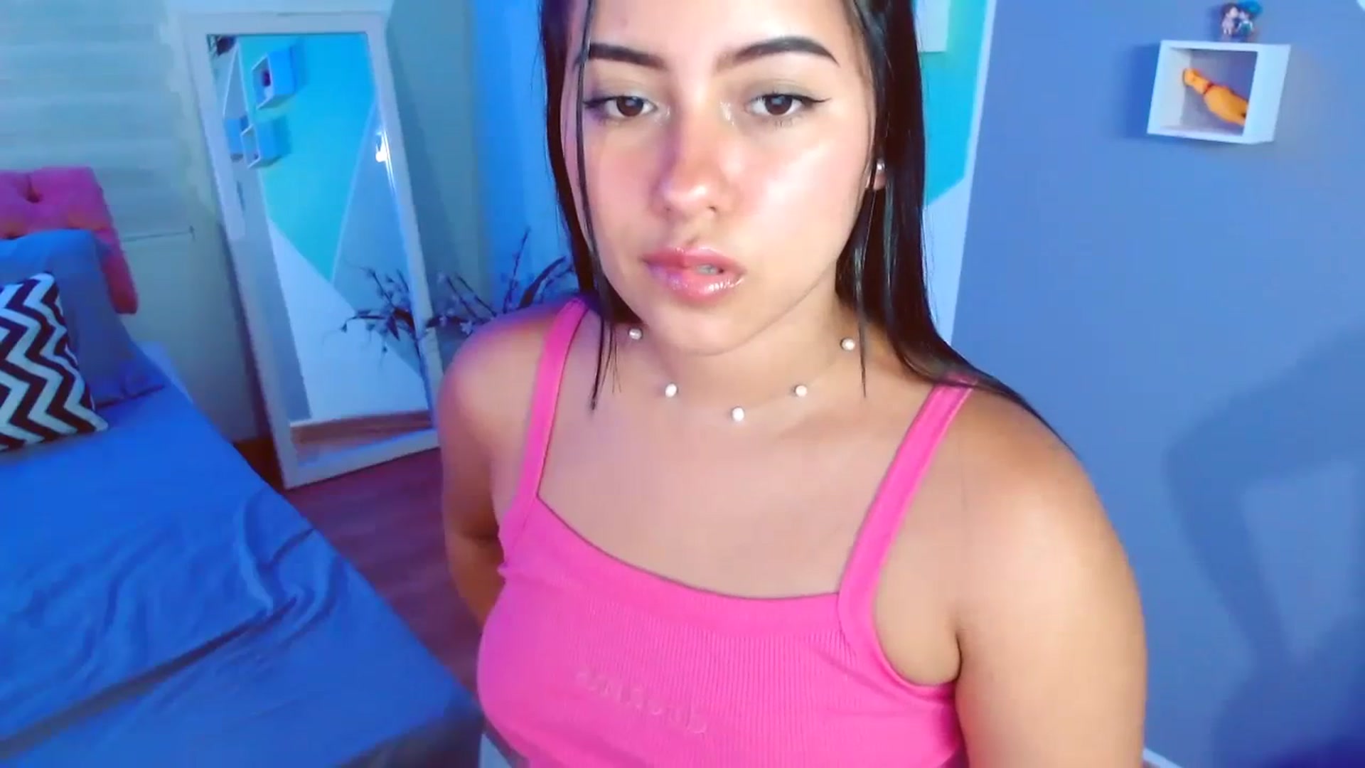 Gallery image thumbnail from ImBella_Sir's myfreecams stream on, 08/18/2023, 18:00 image 19 of 20