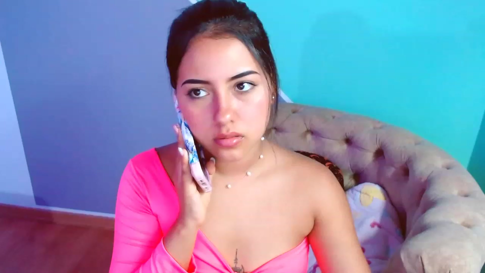 Gallery image thumbnail from ImBella_Sir's myfreecams stream on, 08/22/2023, 17:53 image 12 of 20