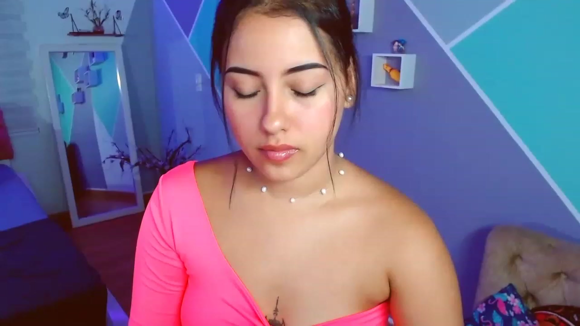 Gallery image thumbnail from ImBella_Sir's myfreecams stream on, 08/22/2023, 17:53 image 3 of 20