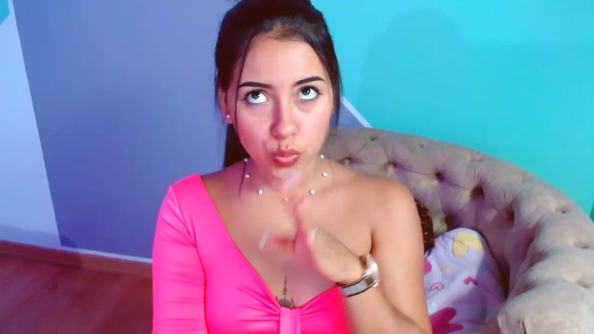 Gallery image thumbnail from ImBella_Sir's myfreecams stream on, 08/22/2023, 17:53 image 11 of 20