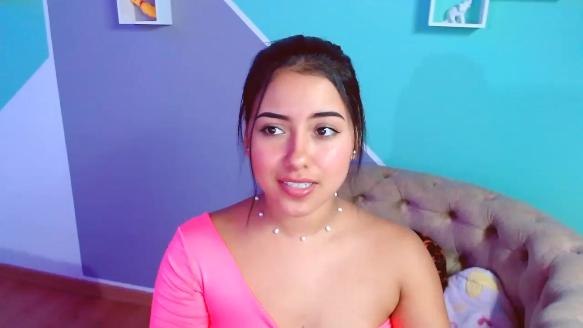 Gallery image thumbnail from ImBella_Sir's myfreecams stream on, 08/22/2023, 17:53 image 10 of 20