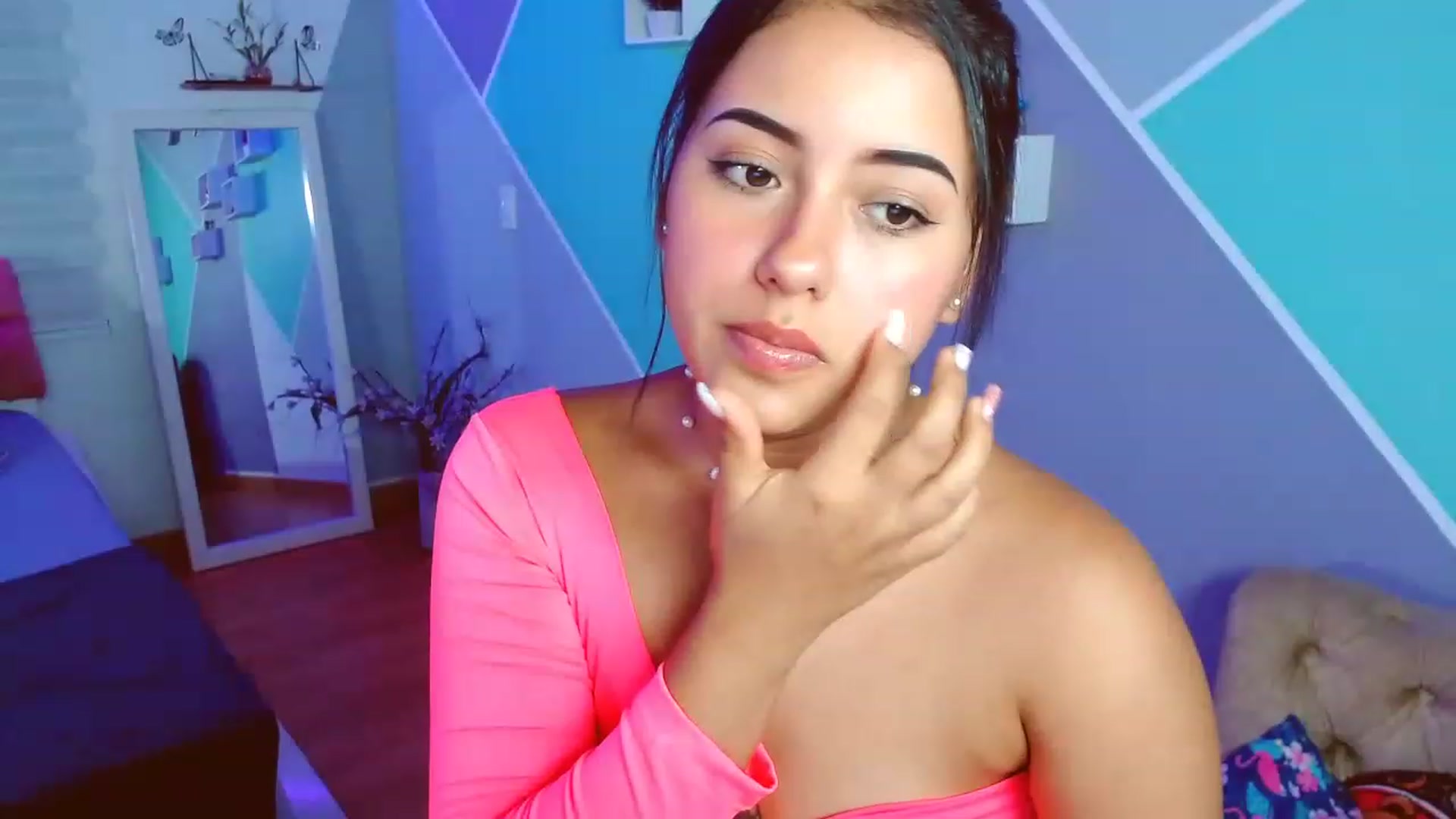 Gallery image thumbnail from ImBella_Sir's myfreecams stream on, 08/22/2023, 17:53 image 9 of 20