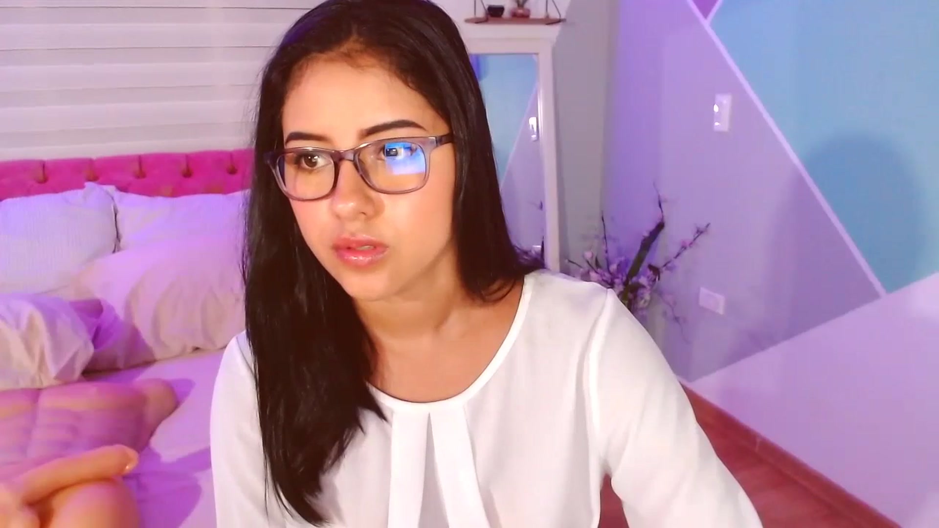Gallery image thumbnail from ImBella_Sir's myfreecams stream on, 09/07/2023, 22:44 image 8 of 20