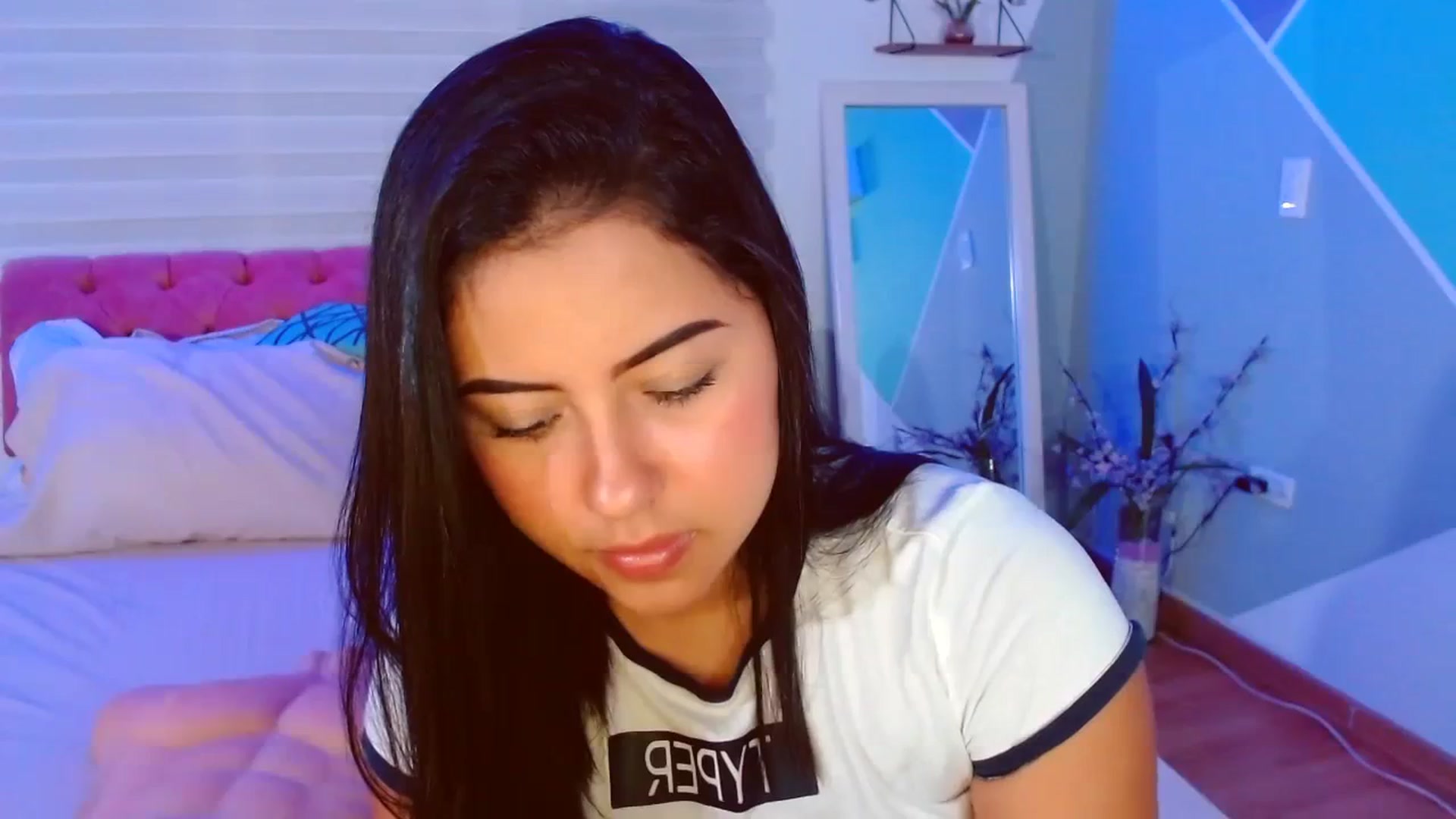 Gallery image thumbnail from ImBella_Sir's myfreecams stream on, 09/14/2023, 17:04 image 7 of 20