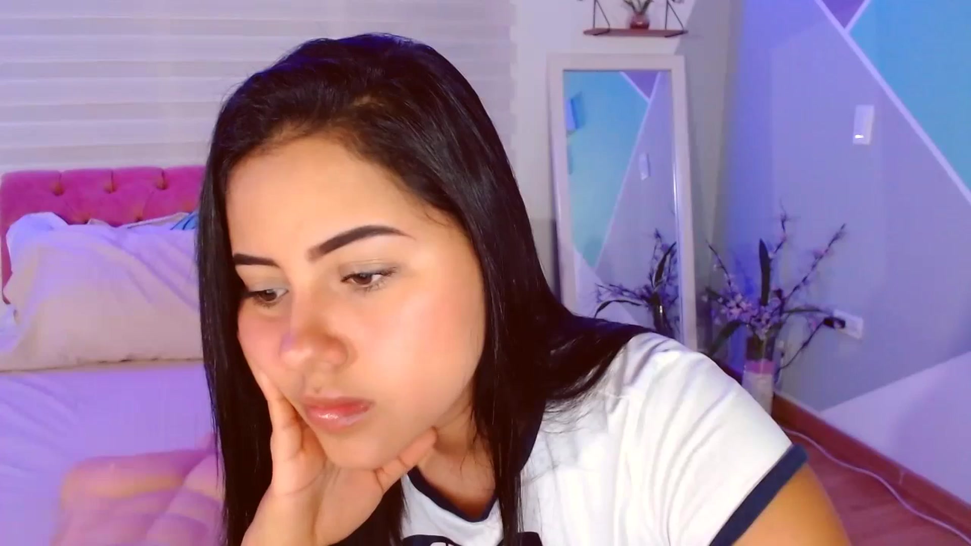 Gallery image thumbnail from ImBella_Sir's myfreecams stream on, 09/14/2023, 17:04 image 10 of 20