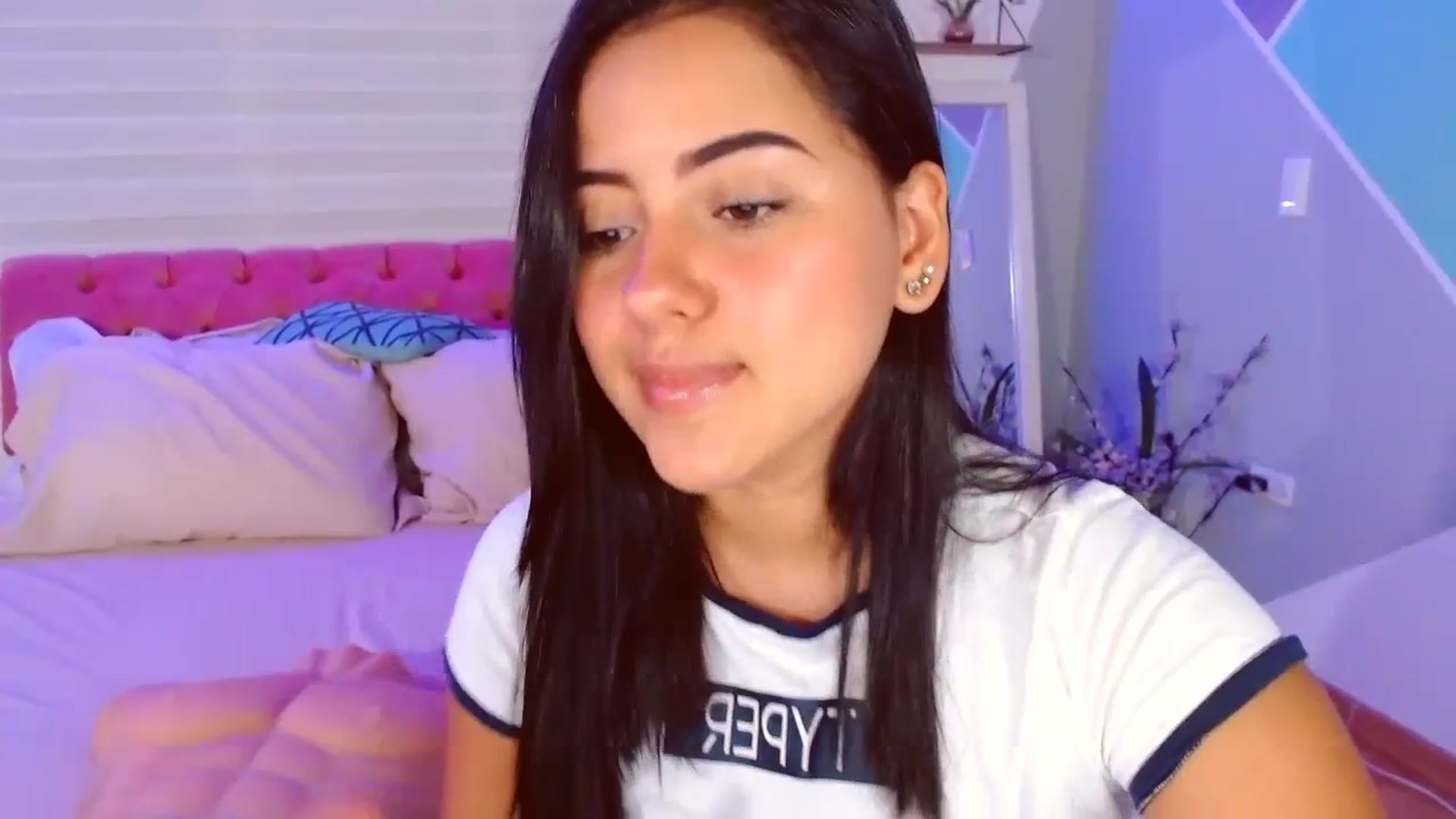 Gallery image thumbnail from ImBella_Sir's myfreecams stream on, 09/14/2023, 17:04 image 15 of 20