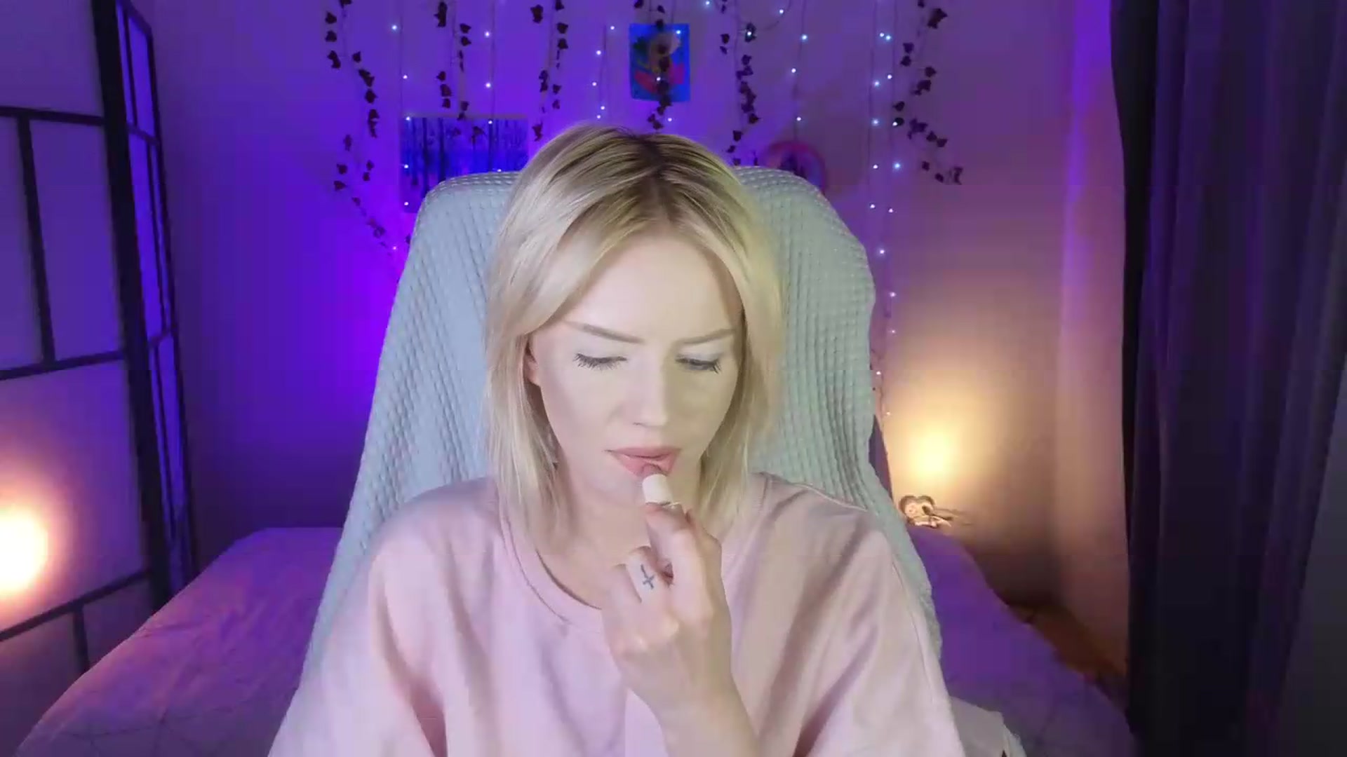 Gallery image thumbnail from ImBonBon's myfreecams stream on, 08/17/2026, 23:26 image 14 of 20