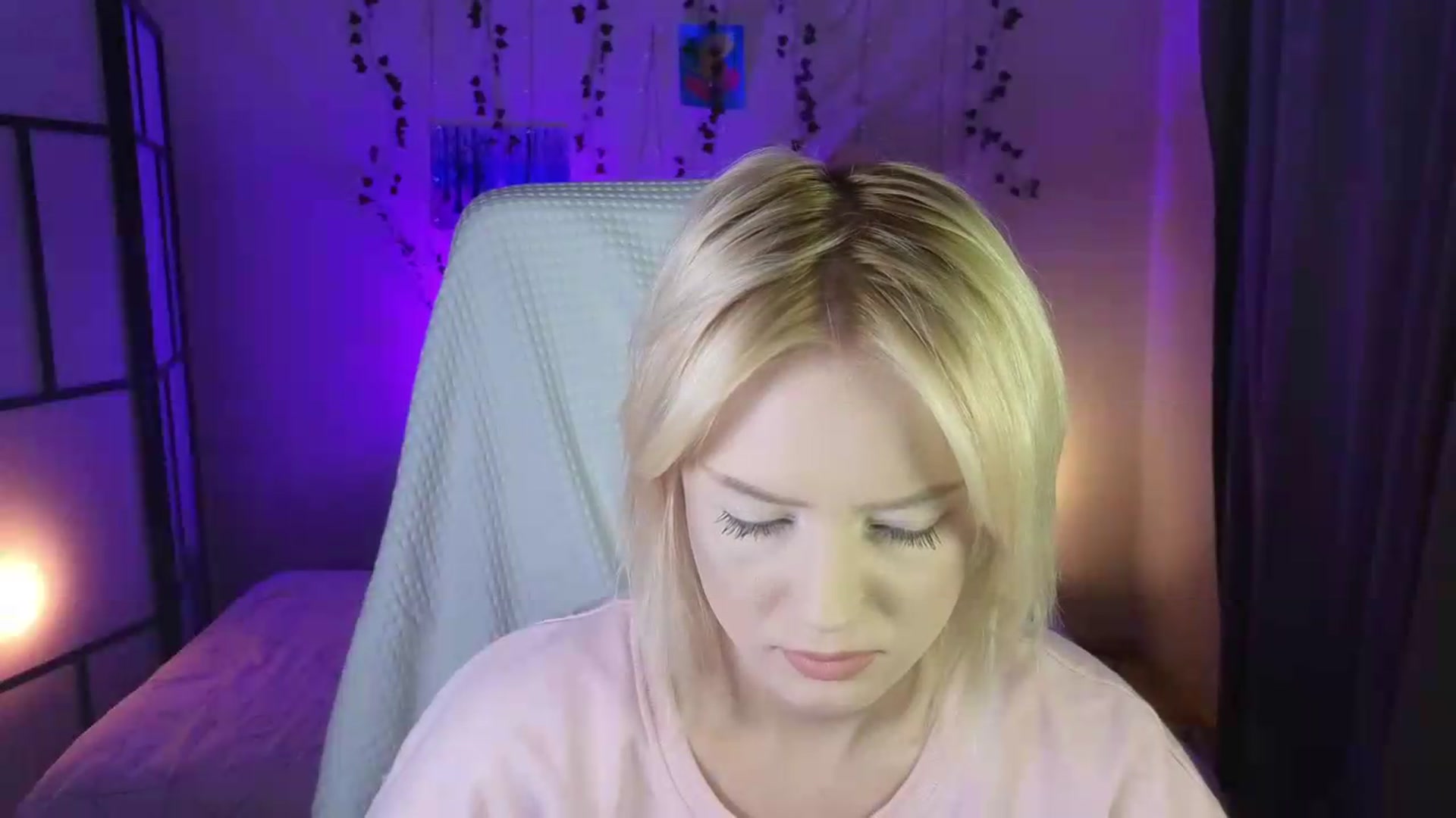 Gallery image thumbnail from ImBonBon's myfreecams stream on, 08/17/2026, 23:26 image 15 of 20