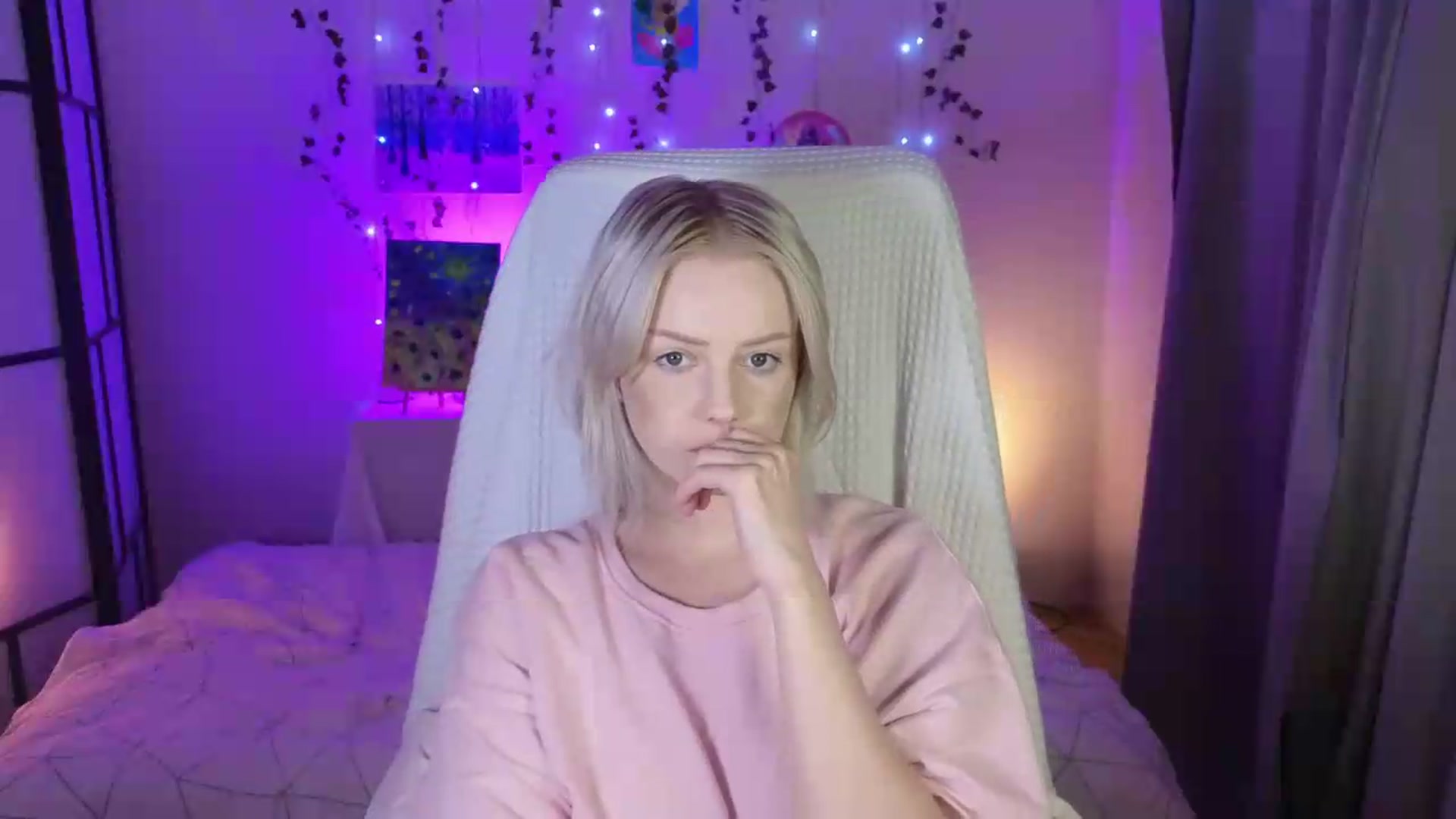 Gallery image thumbnail from ImBonBon's myfreecams stream on, 08/19/2026, 02:37 image 12 of 20