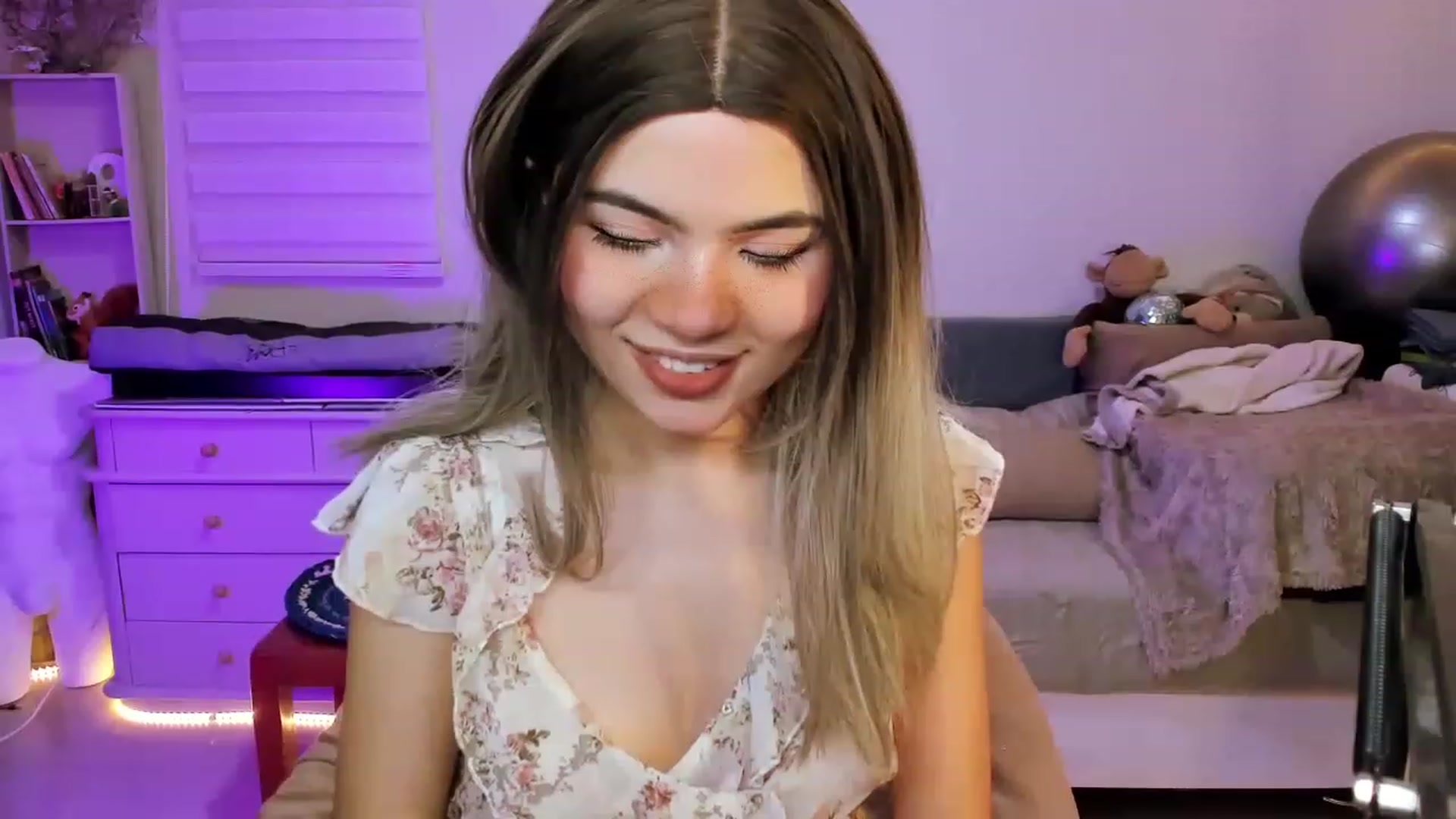 Gallery image thumbnail from ImFreedom's myfreecams stream on, 05/13/2023, 02:08 image 4 of 20