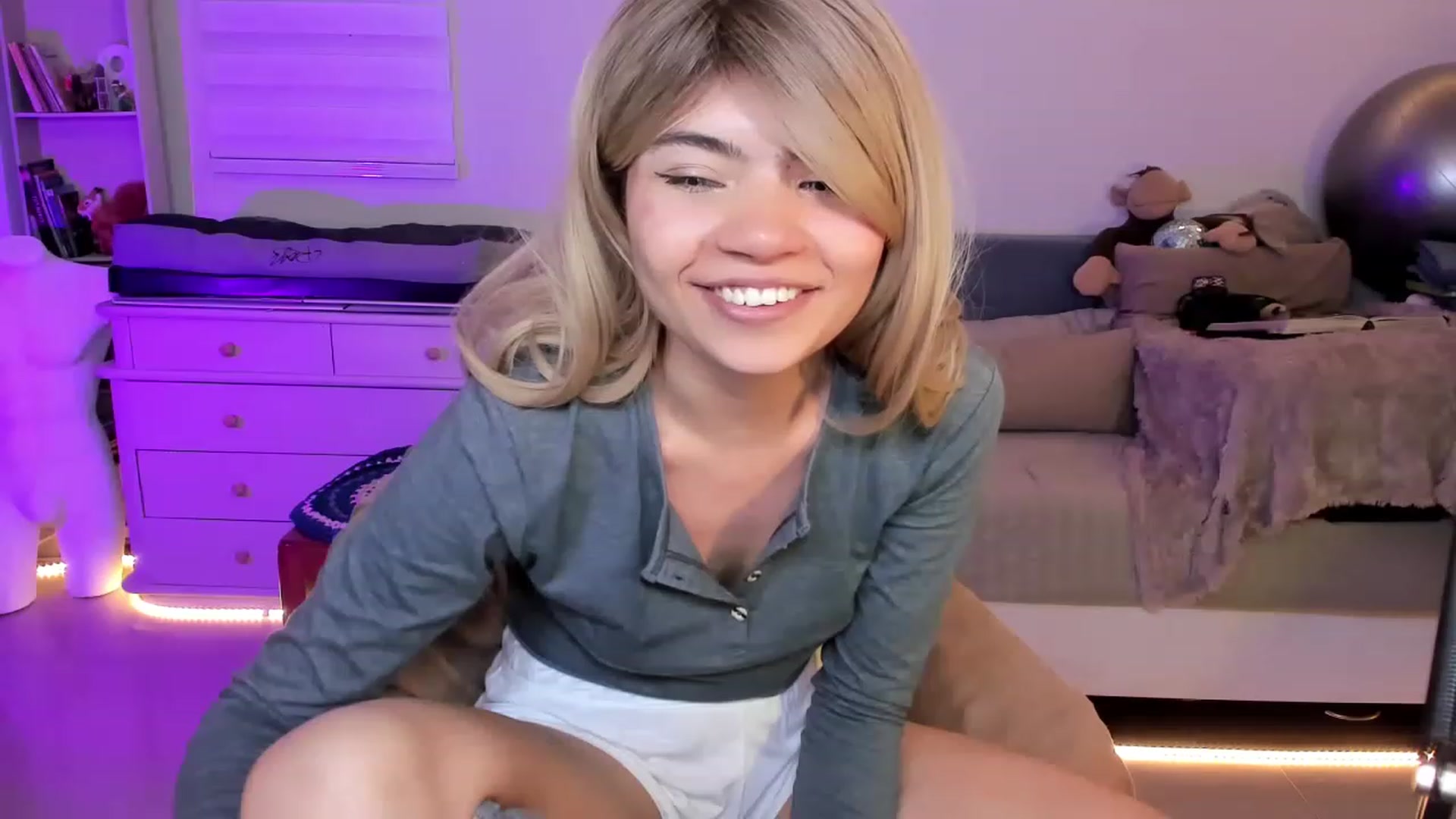 Gallery image thumbnail from ImFreedom's myfreecams stream on, 05/23/2023, 01:42 image 15 of 20