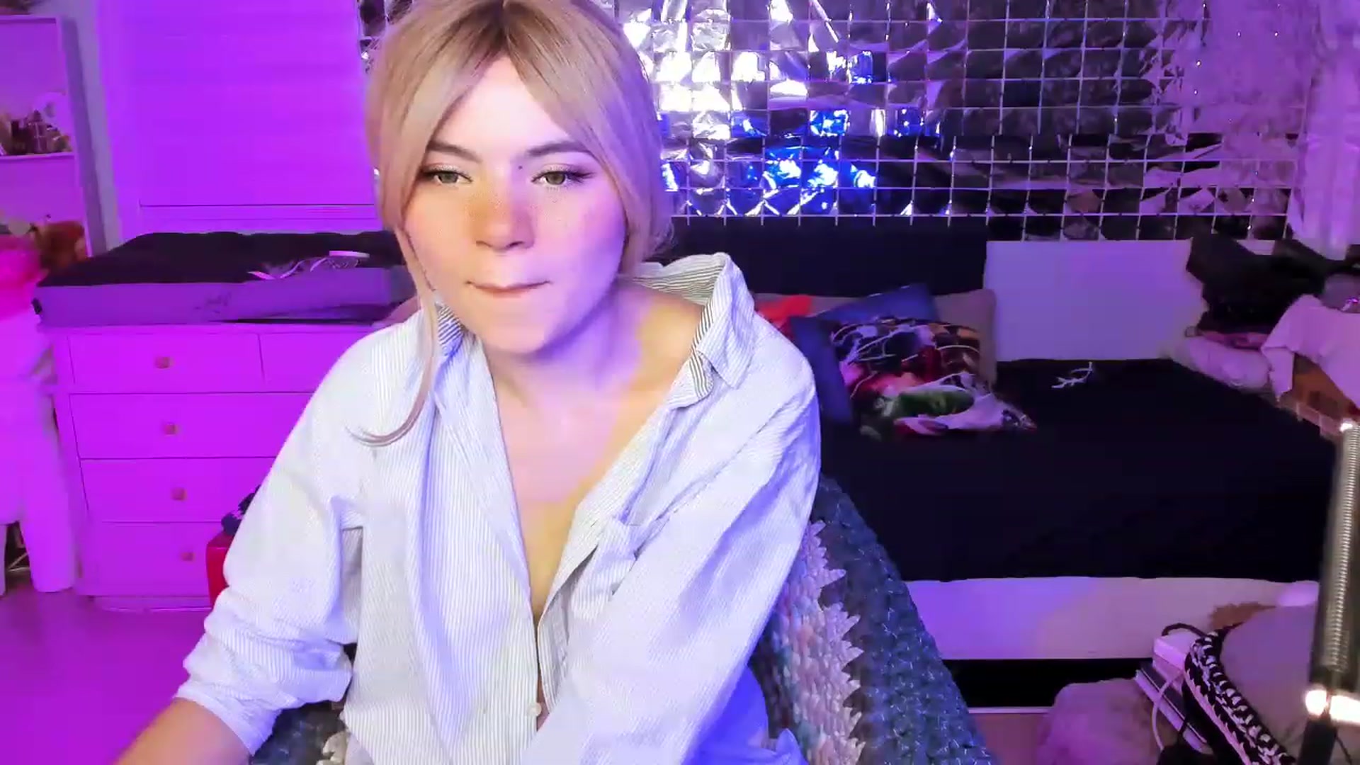 Gallery image thumbnail from ImFreedom's myfreecams stream on, 08/05/2023, 02:25 image 17 of 20