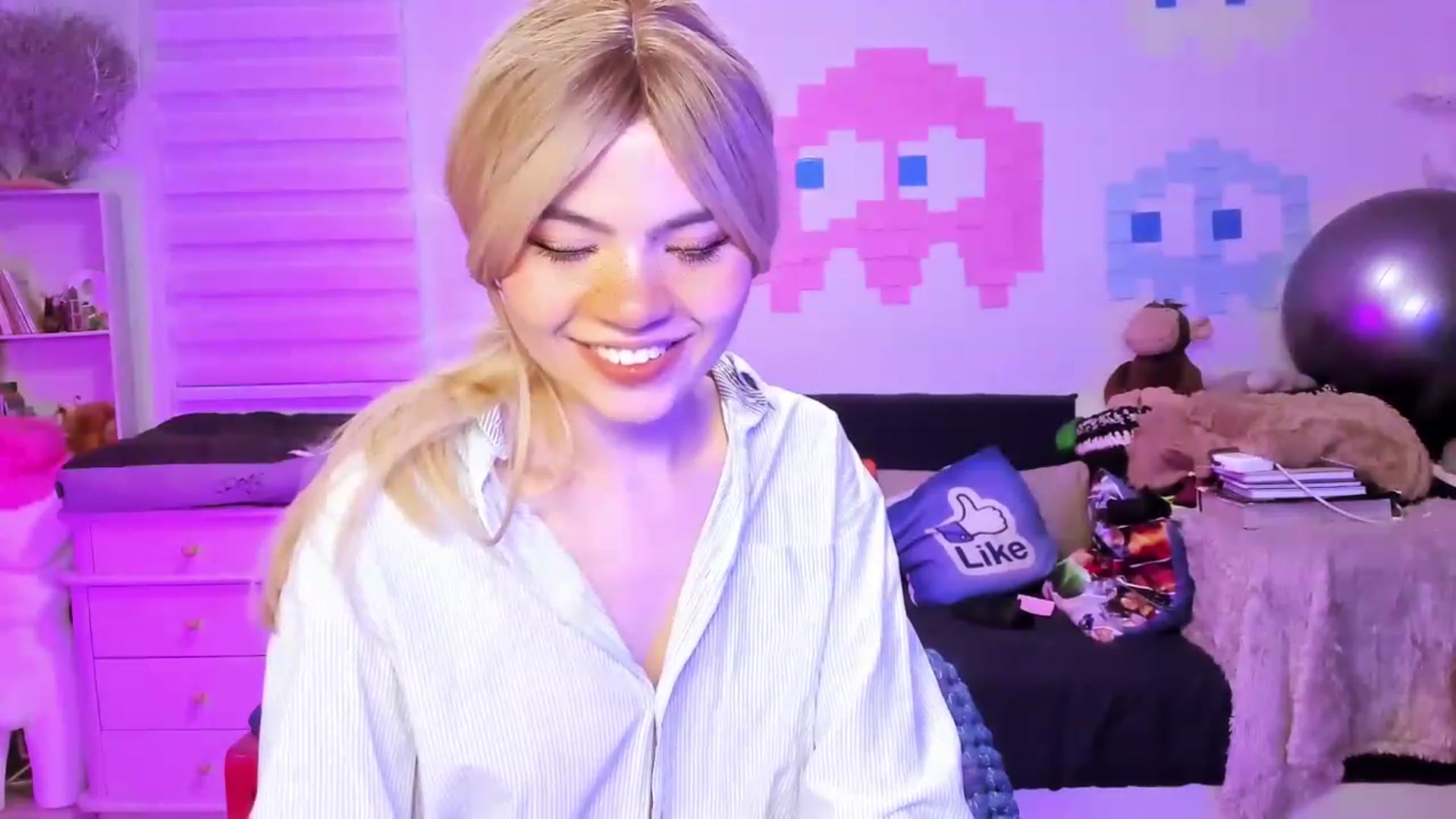 Gallery image thumbnail from ImFreedom's myfreecams stream on, 08/05/2023, 02:25 image 5 of 20
