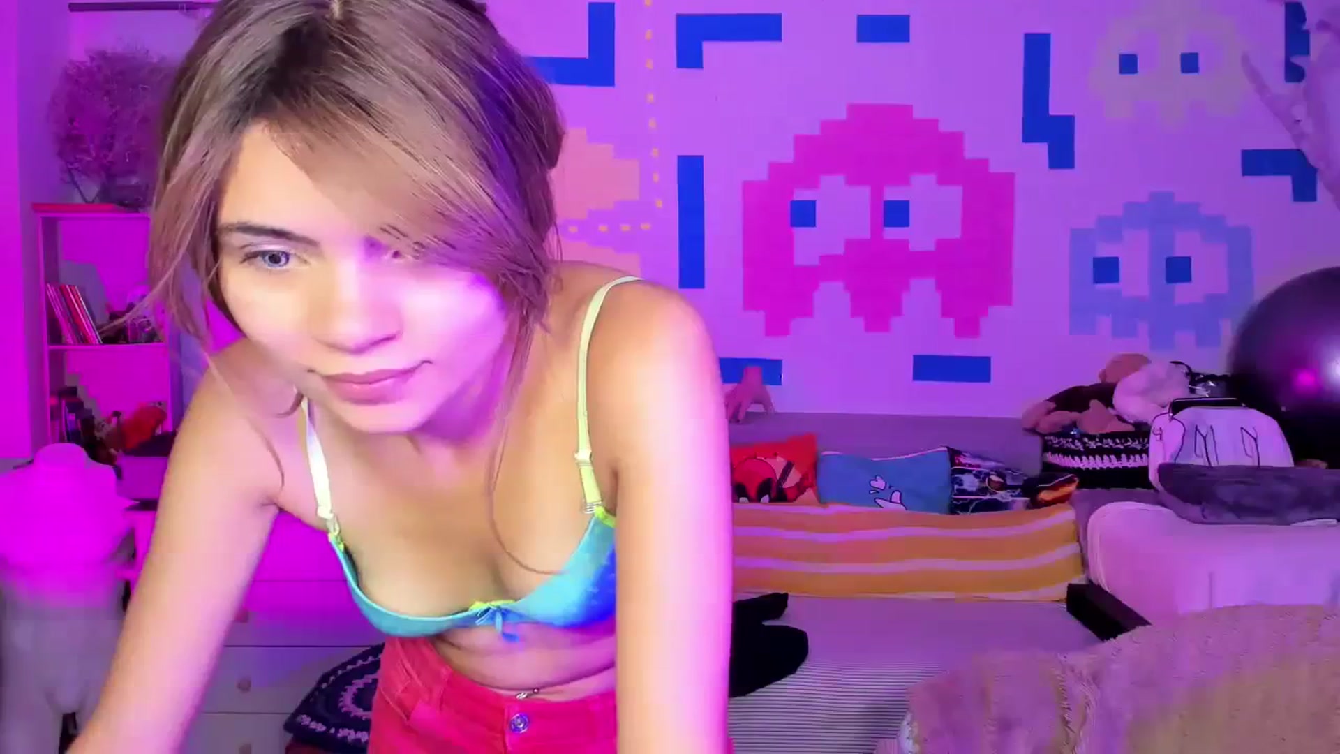 Gallery image thumbnail from ImFreedom's myfreecams stream on, 10/03/2023, 01:59 image 10 of 20