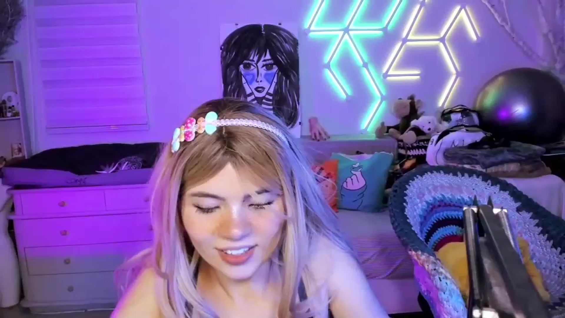 Gallery image thumbnail from ImFreedom's myfreecams stream on, 11/13/2023, 01:12 image 16 of 20