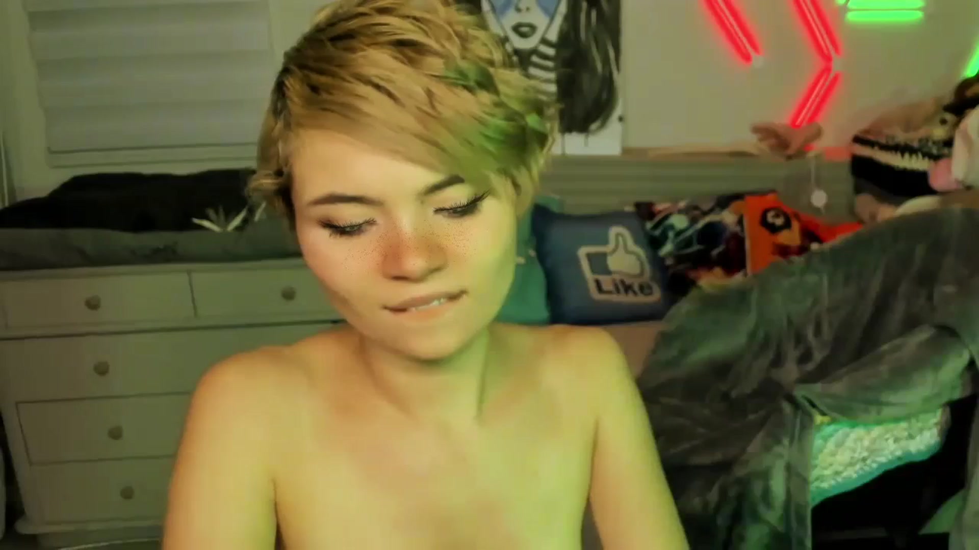 Gallery image thumbnail from ImFreedom's myfreecams stream on, 11/30/2023, 01:28 image 17 of 20