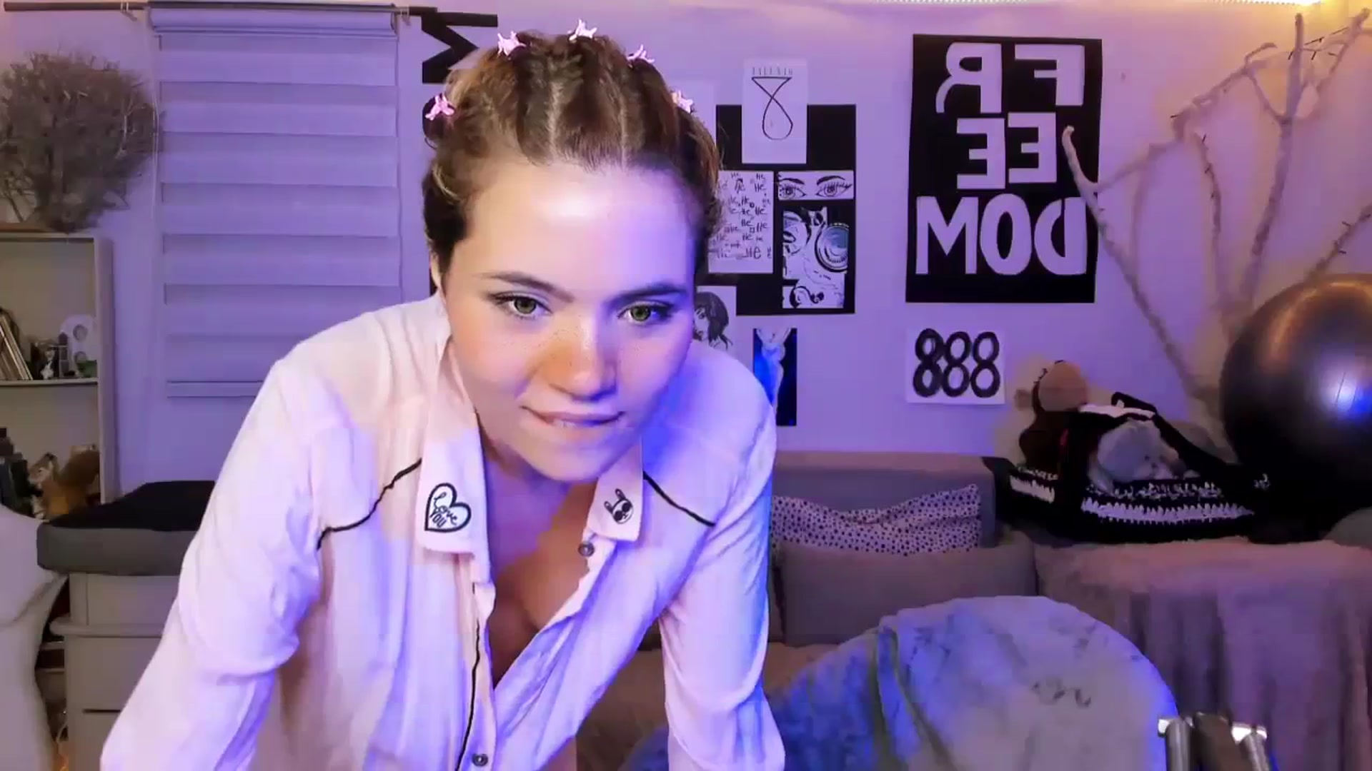 Gallery image thumbnail from ImFreedom's myfreecams stream on, 02/20/2024, 01:37 image 18 of 20