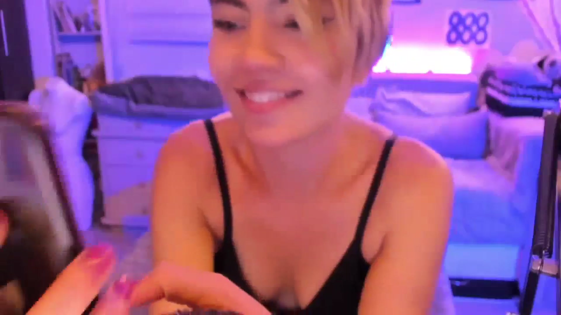 Gallery image thumbnail from ImFreedom's myfreecams stream on, 03/19/2024, 02:07 image 17 of 20