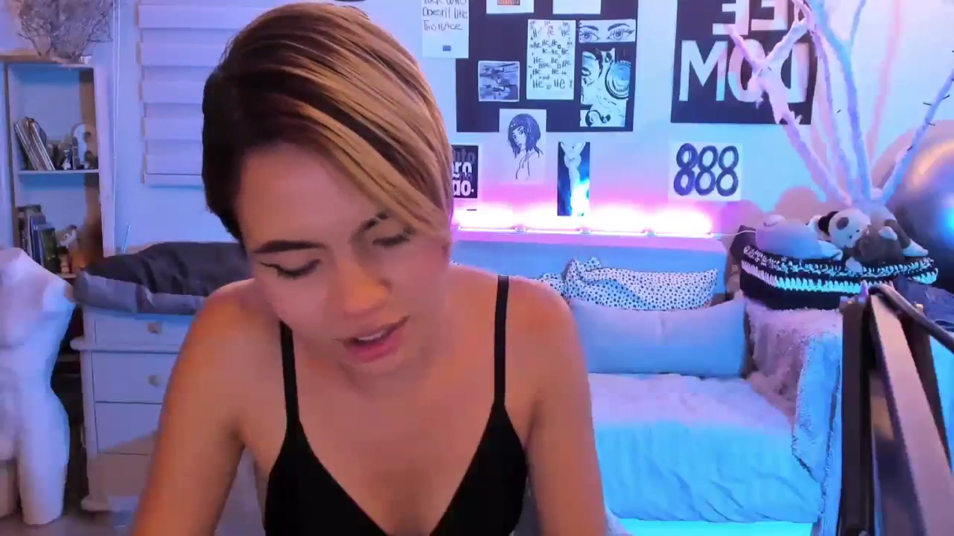 Gallery image thumbnail from ImFreedom's myfreecams stream on, 03/19/2024, 02:07 image 4 of 20