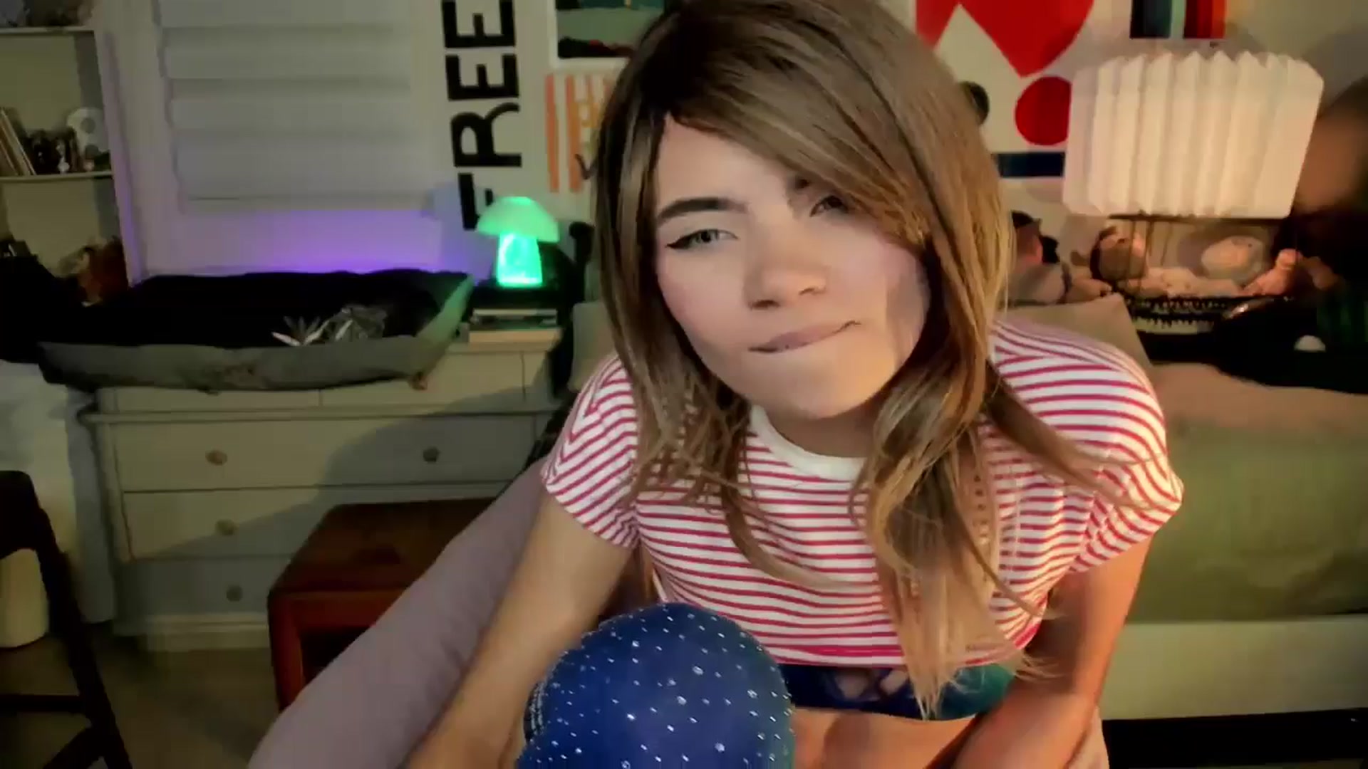 Gallery image thumbnail from ImFreedom's myfreecams stream on, 07/05/2024, 02:03 image 16 of 20