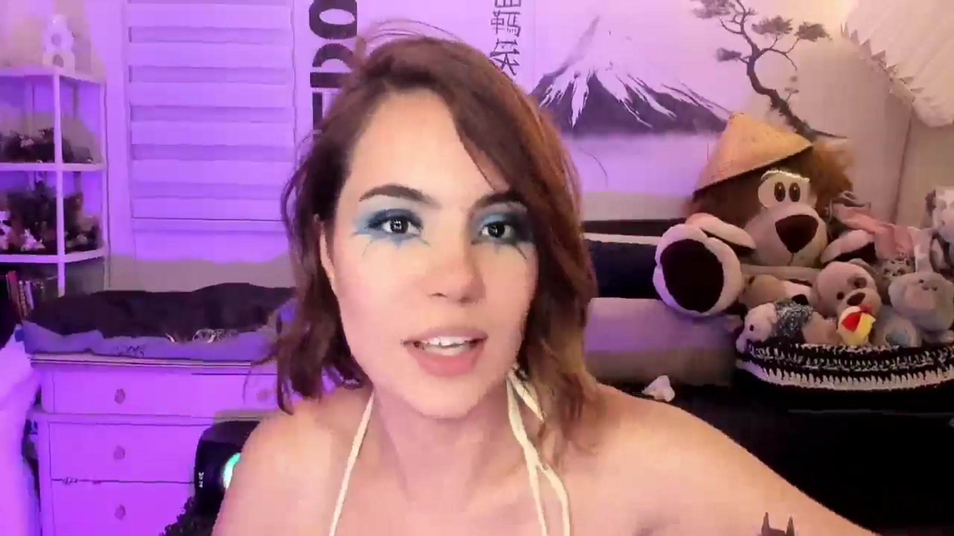 Gallery image thumbnail from ImFreedom's myfreecams stream on, 08/26/2025, 01:39 image 5 of 20