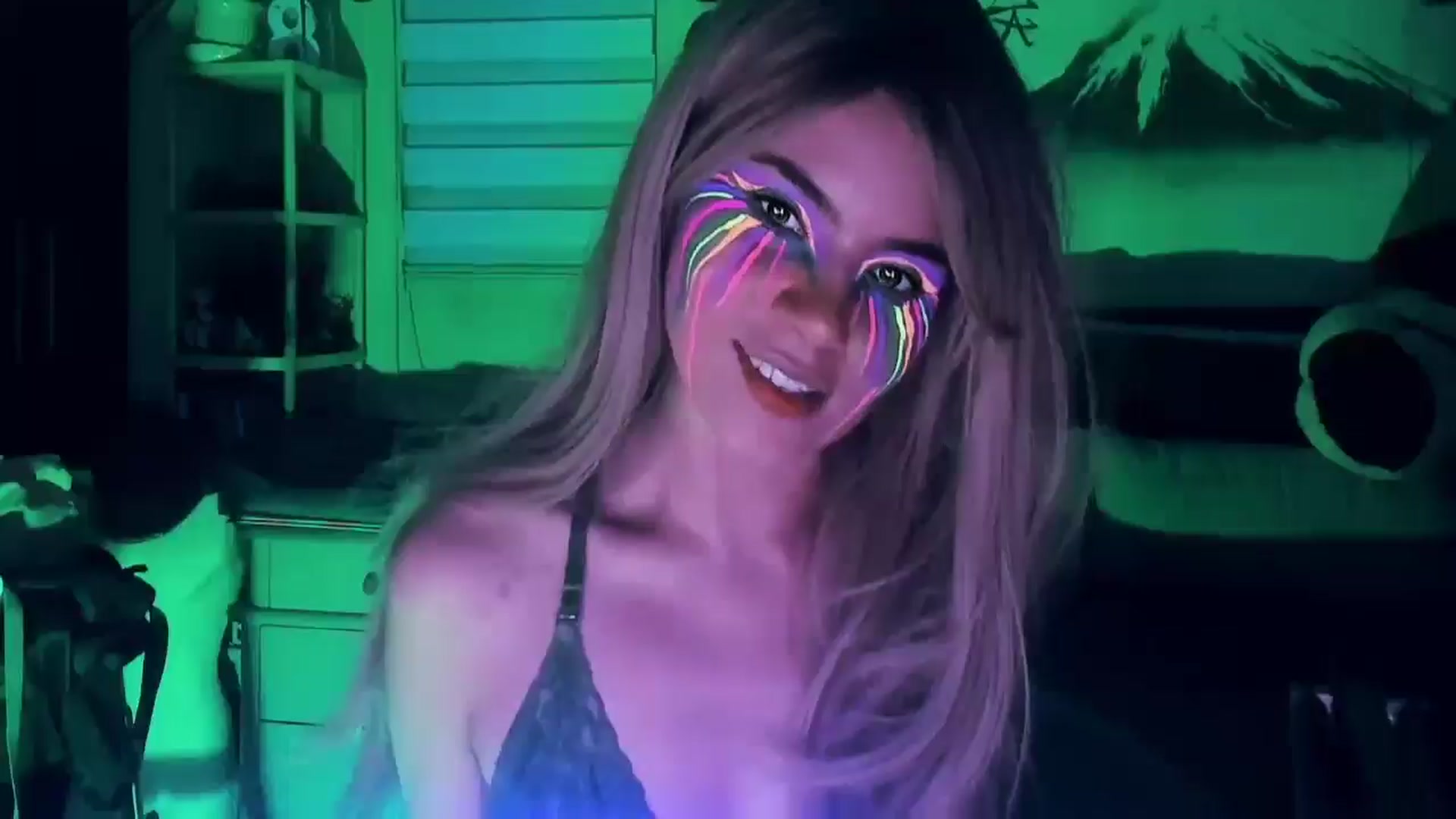 Gallery image thumbnail from ImFreedom's myfreecams stream on, 08/27/2025, 02:08 image 12 of 20