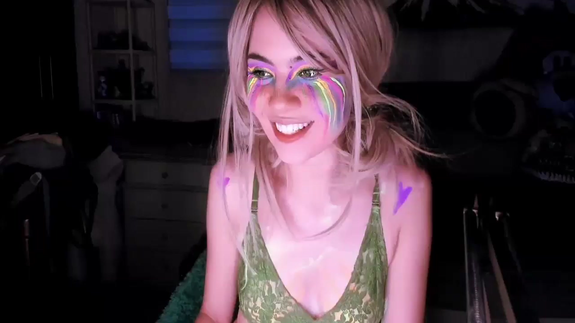 Gallery image thumbnail from ImFreedom's myfreecams stream on, 08/27/2025, 02:08 image 16 of 20