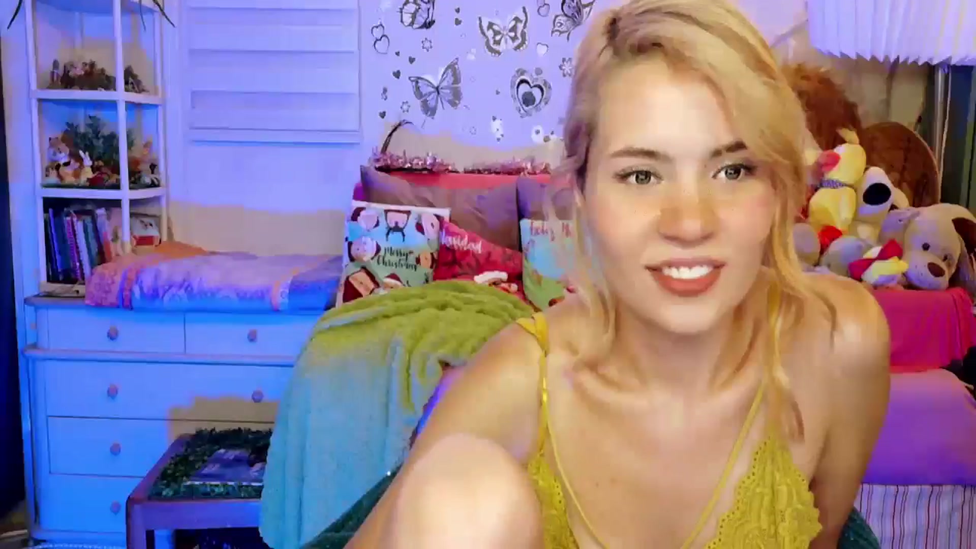 Gallery image thumbnail from ImFreedom's myfreecams stream on, 12/28/2025, 01:02 image 12 of 20