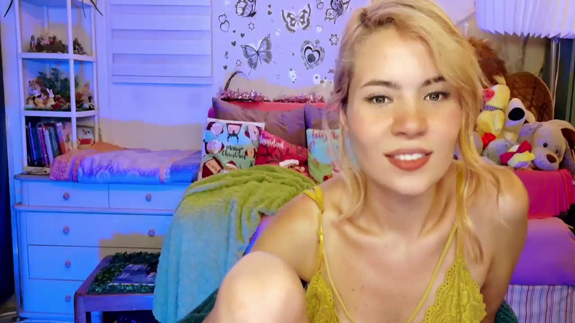 Gallery image thumbnail from ImFreedom's myfreecams stream on, 12/28/2025, 01:02 image 11 of 20