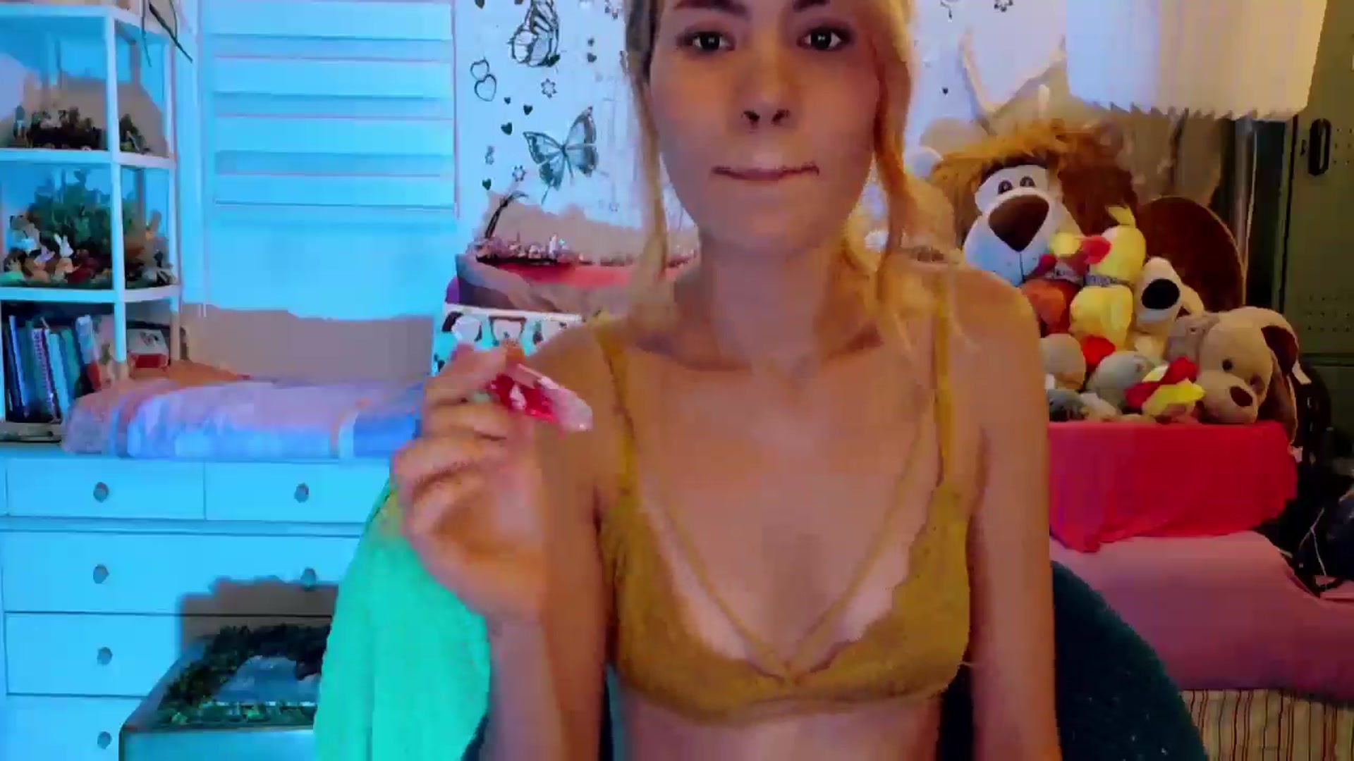 Gallery image thumbnail from ImFreedom's myfreecams stream on, 12/28/2025, 01:21 image 11 of 20