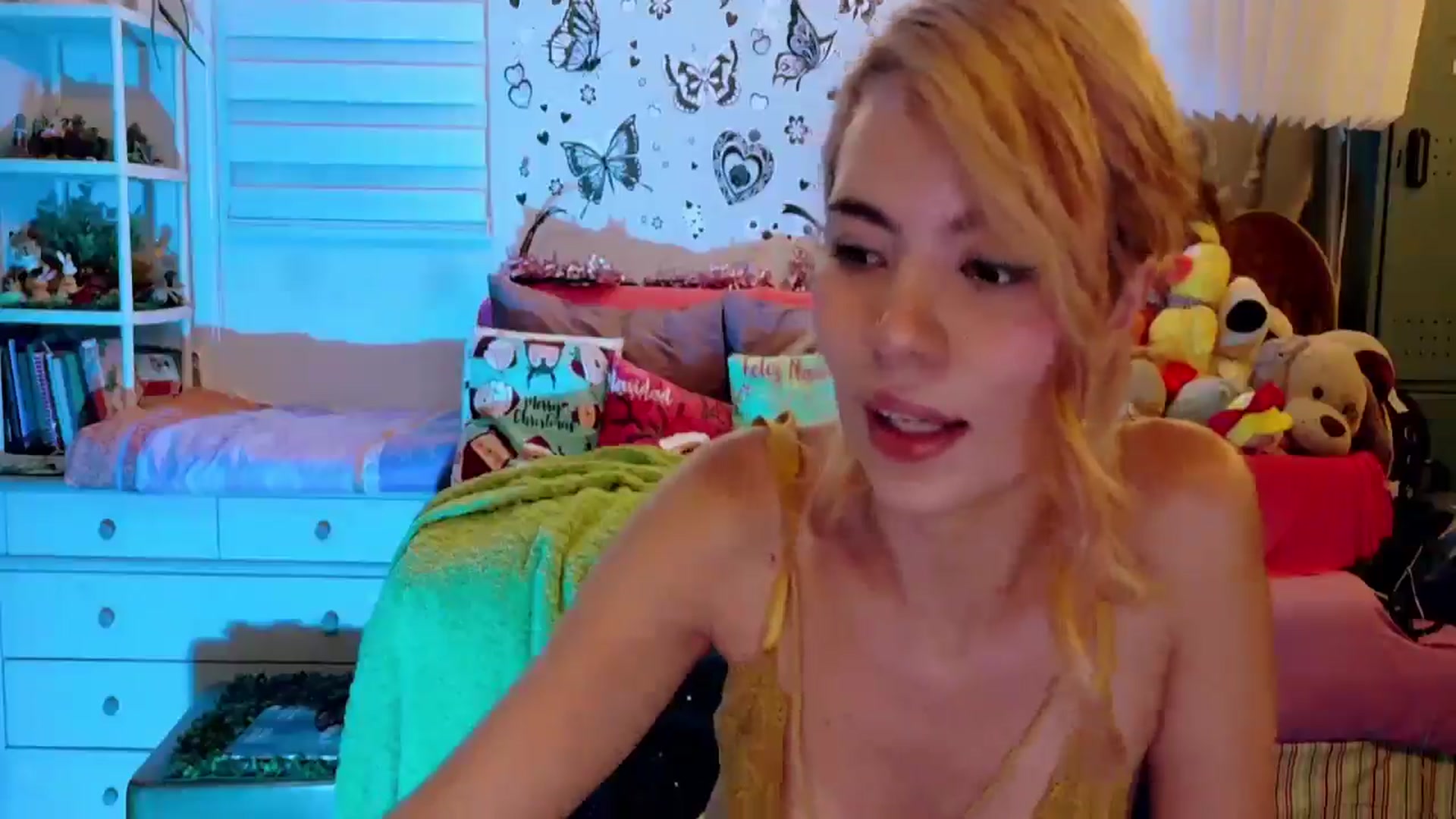 Gallery image thumbnail from ImFreedom's myfreecams stream on, 12/28/2025, 01:21 image 15 of 20