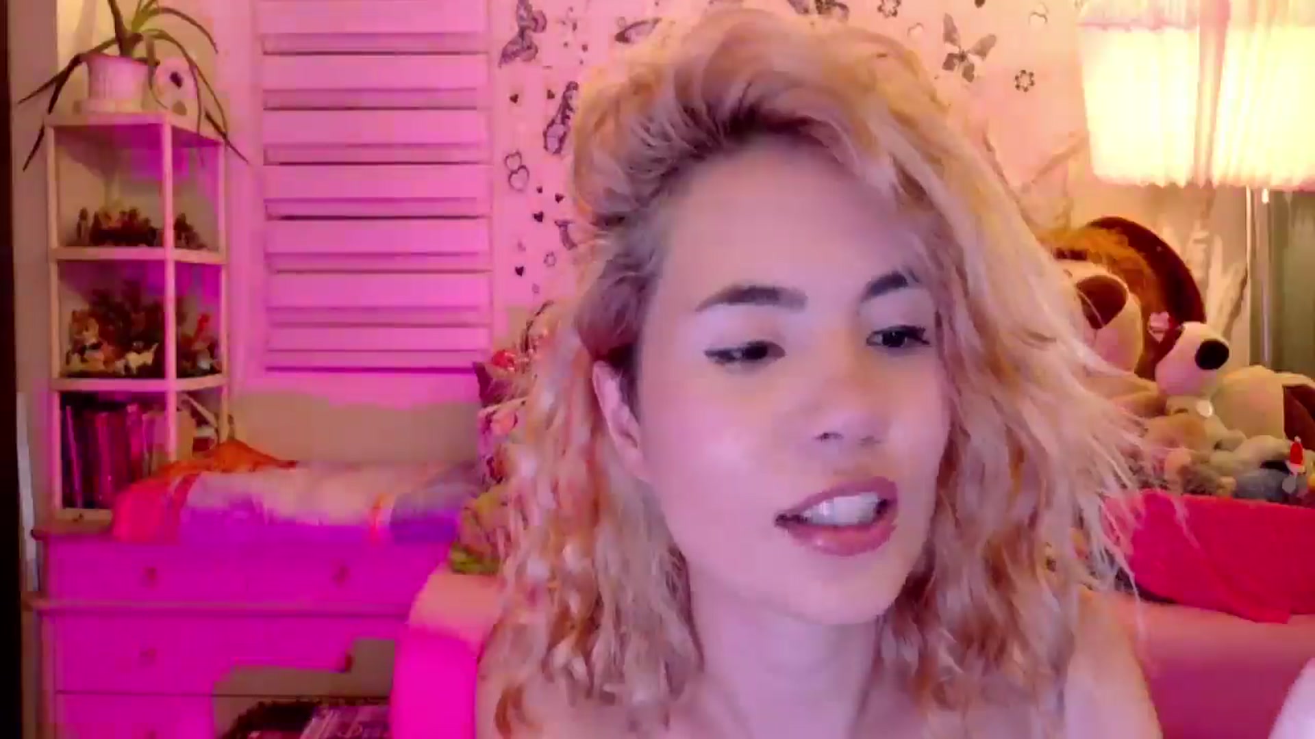 Gallery image thumbnail from ImFreedom's myfreecams stream on, 01/06/2026, 02:18 image 15 of 20