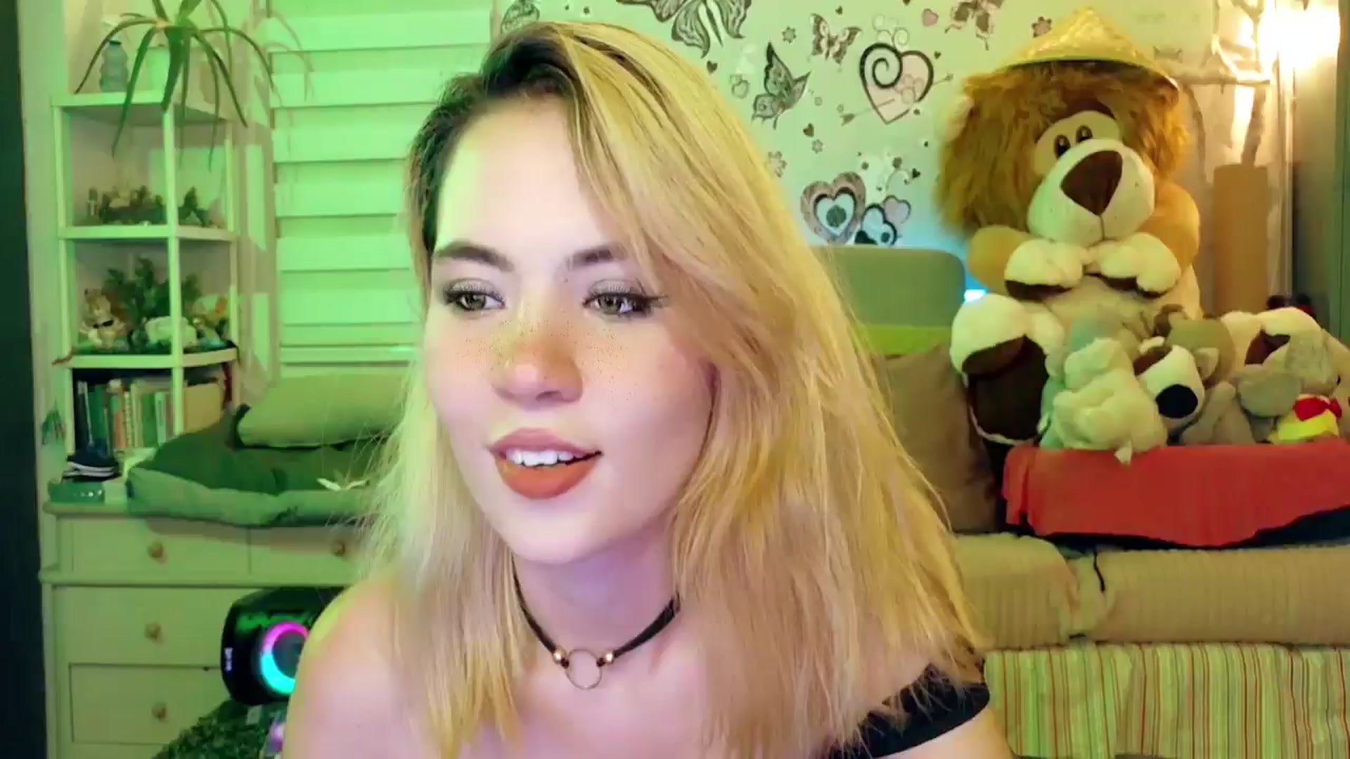 Gallery image thumbnail from ImFreedom's myfreecams stream on, 04/15/2026, 03:10 image 11 of 20