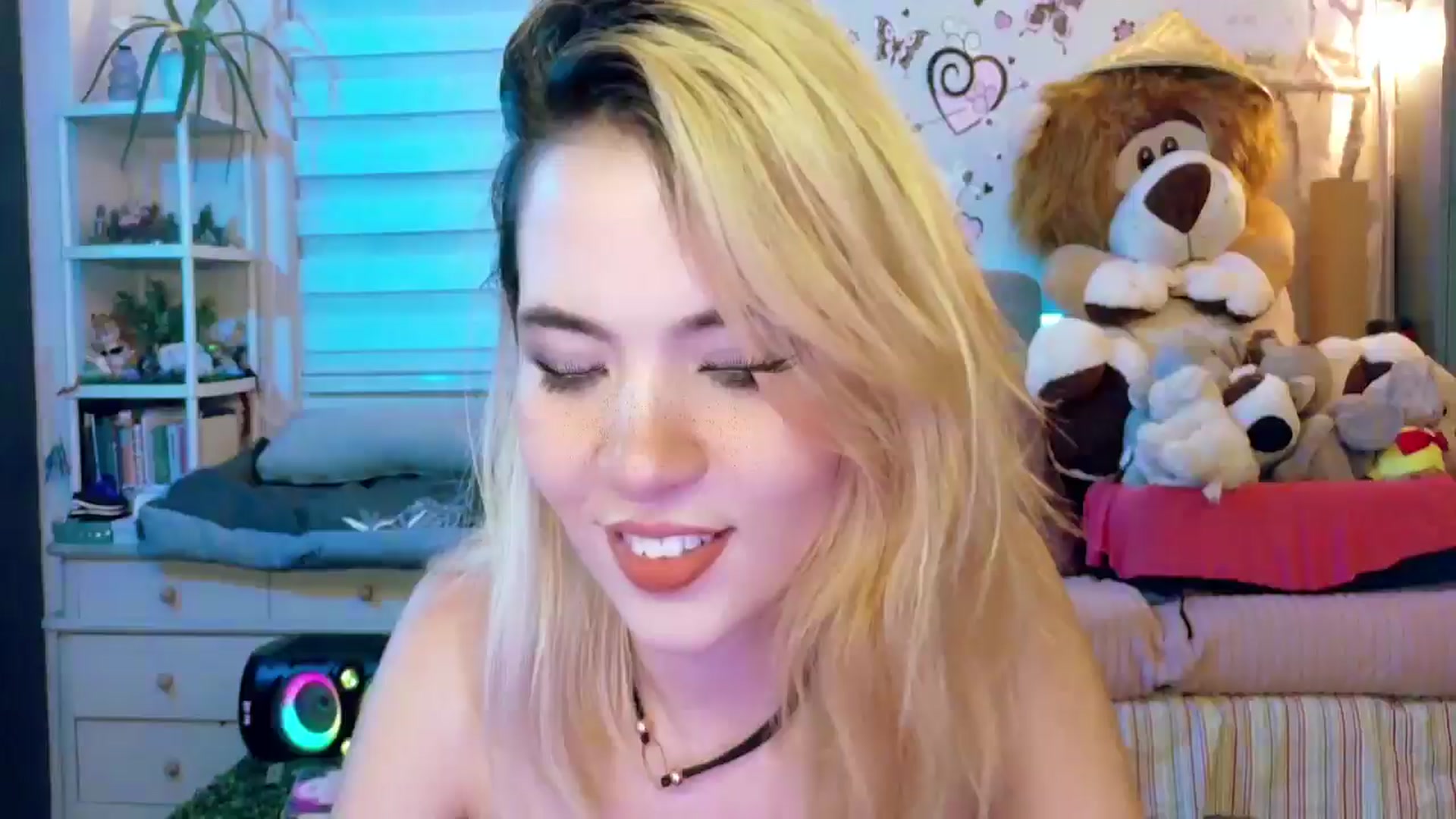 Gallery image thumbnail from ImFreedom's myfreecams stream on, 04/15/2026, 03:10 image 15 of 20
