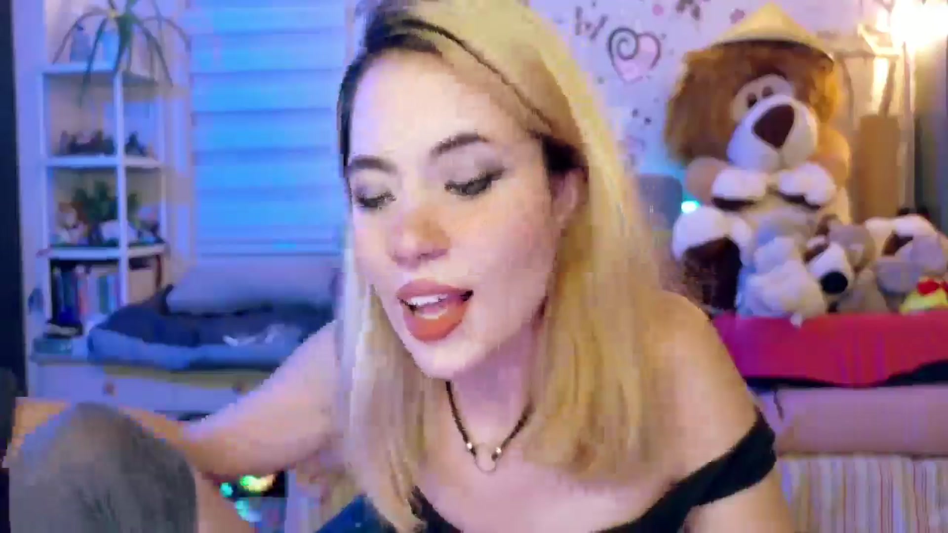 Gallery image thumbnail from ImFreedom's myfreecams stream on, 04/15/2026, 03:10 image 8 of 20