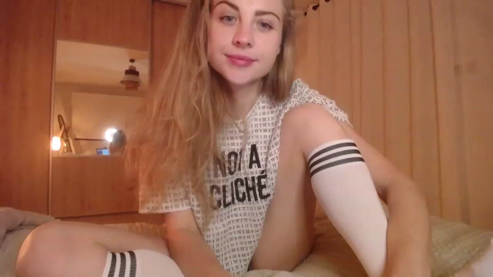 Gallery image thumbnail from ImKeira's myfreecams stream on, 11/16/2022, 18:14 image 18 of 20