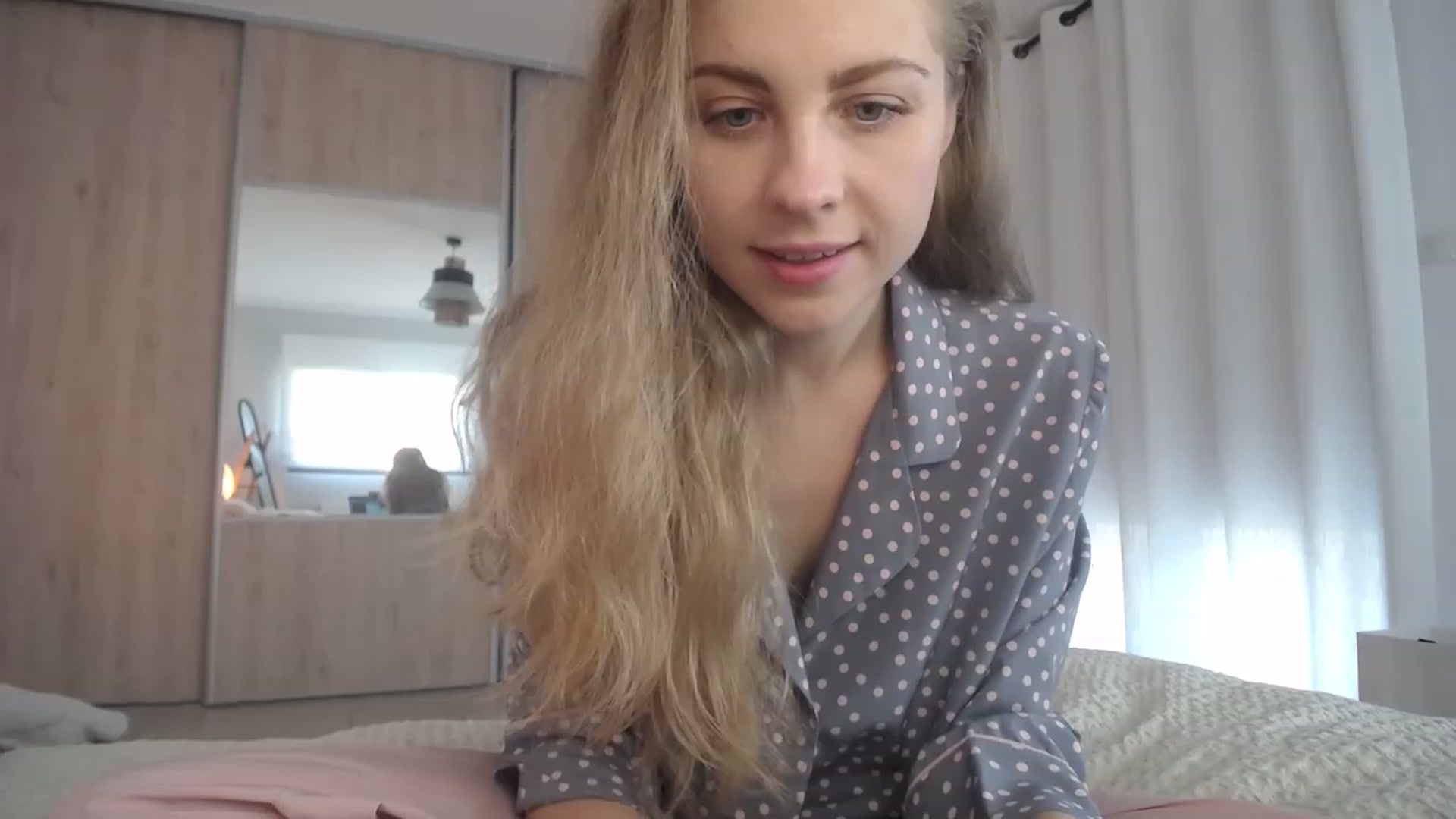 Gallery image thumbnail from ImKeira's myfreecams stream on, 11/19/2022, 14:36 image 11 of 20