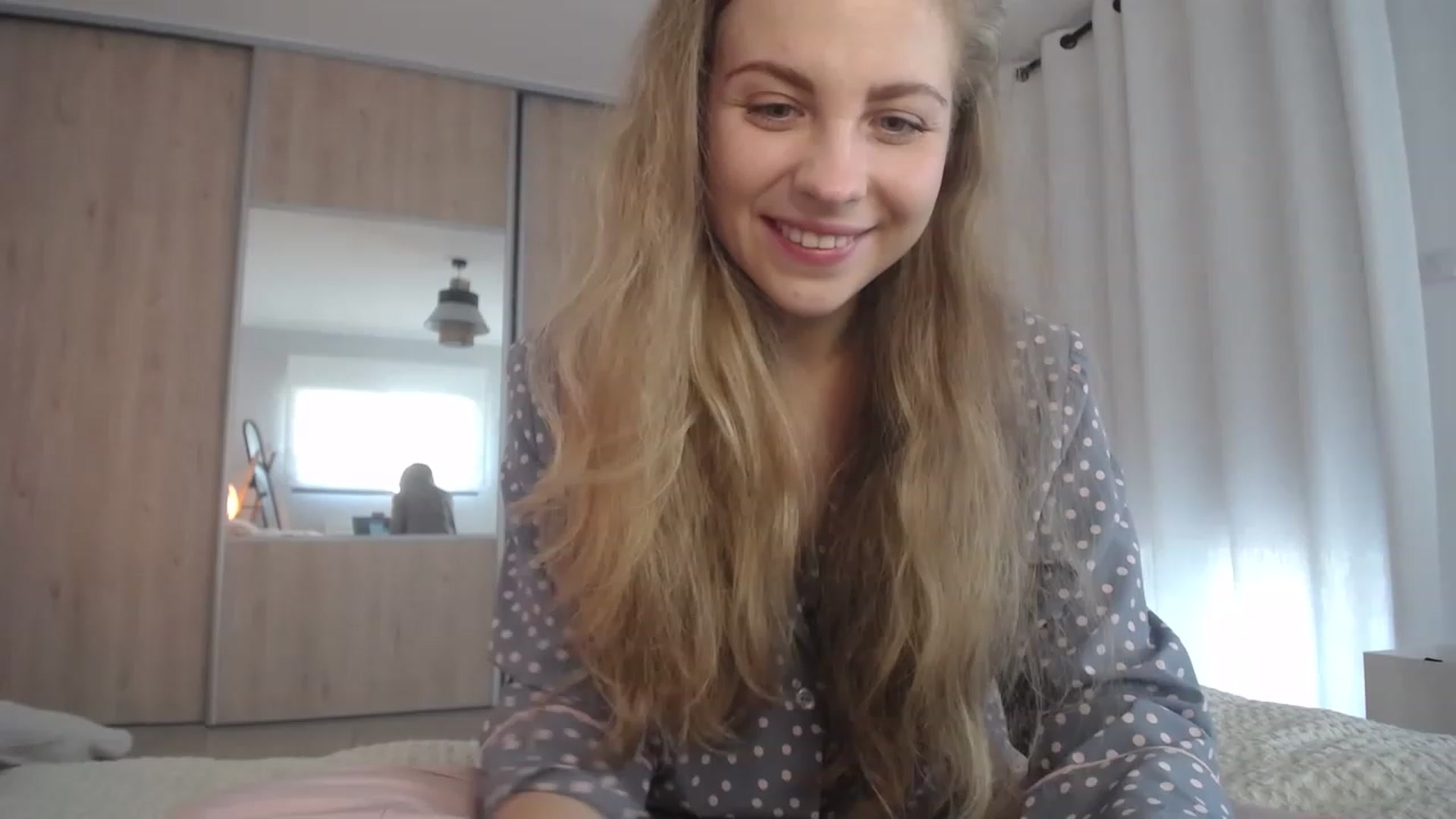 Gallery image thumbnail from ImKeira's myfreecams stream on, 11/19/2022, 14:36 image 9 of 20