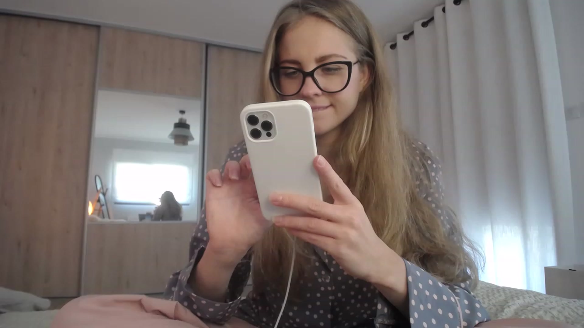 Gallery image thumbnail from ImKeira's myfreecams stream on, 11/19/2022, 14:36 image 7 of 20