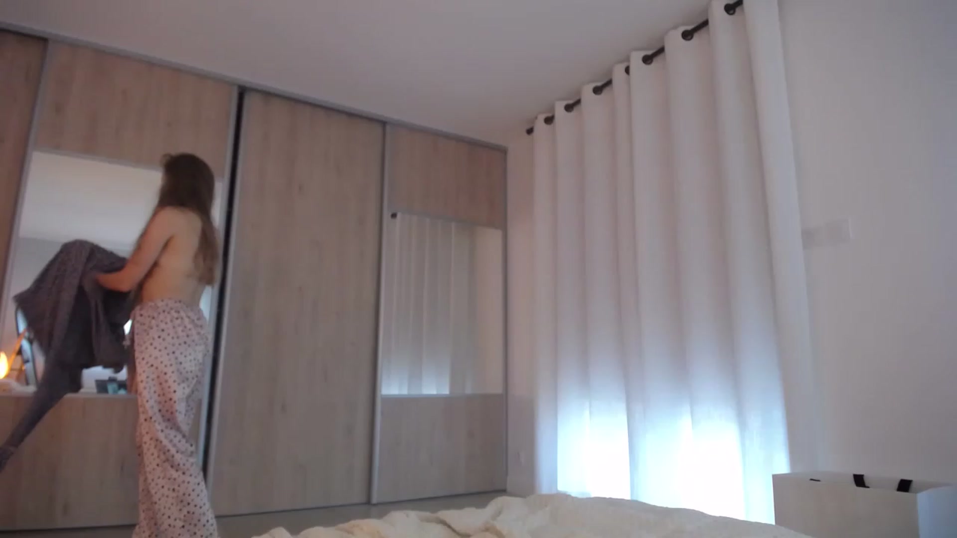 Gallery image thumbnail from ImKeira's myfreecams stream on, 11/19/2022, 14:36 image 20 of 20