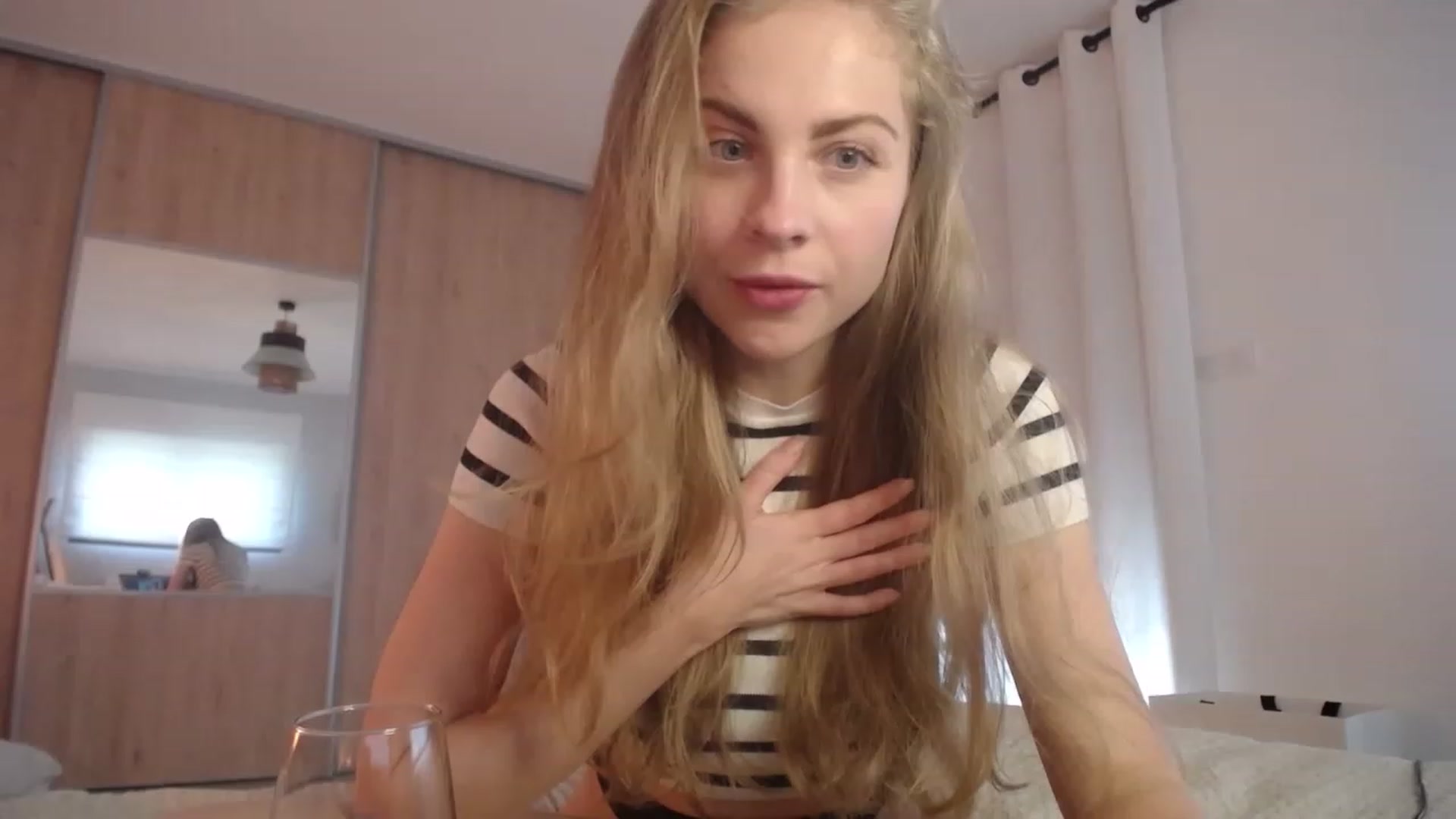 Gallery image thumbnail from ImKeira's myfreecams stream on, 11/20/2022, 16:06 image 12 of 20