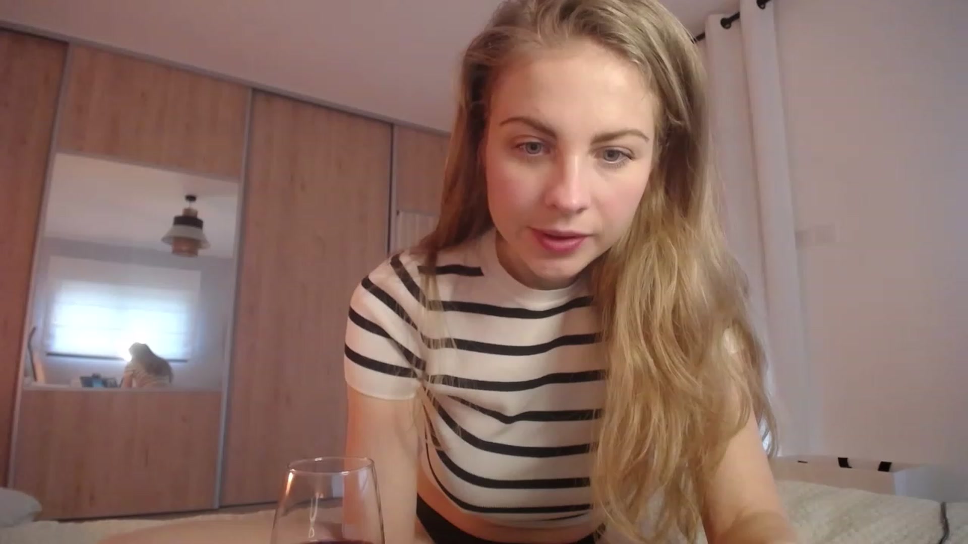 Gallery image thumbnail from ImKeira's myfreecams stream on, 11/20/2022, 16:06 image 14 of 20