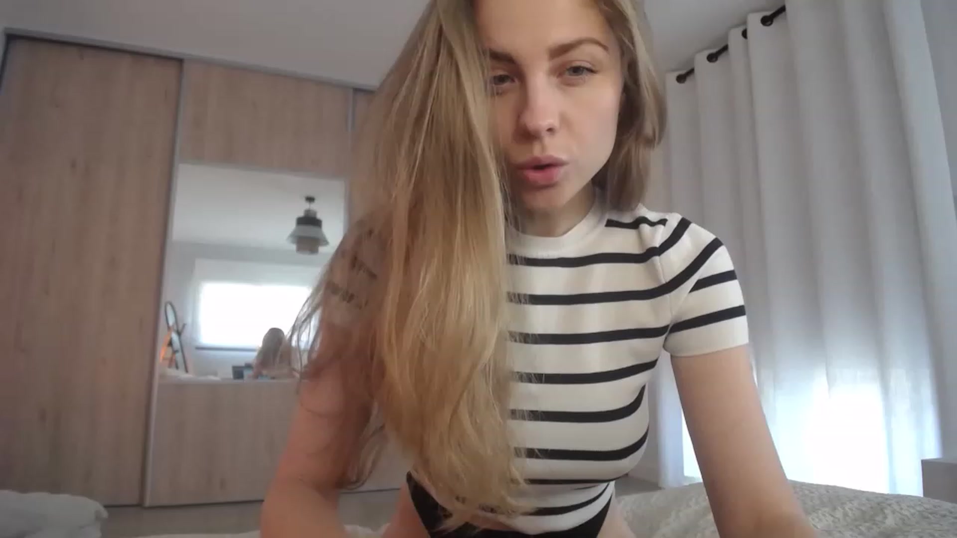 Gallery image thumbnail from ImKeira's myfreecams stream on, 11/20/2022, 17:03 image 1 of 20