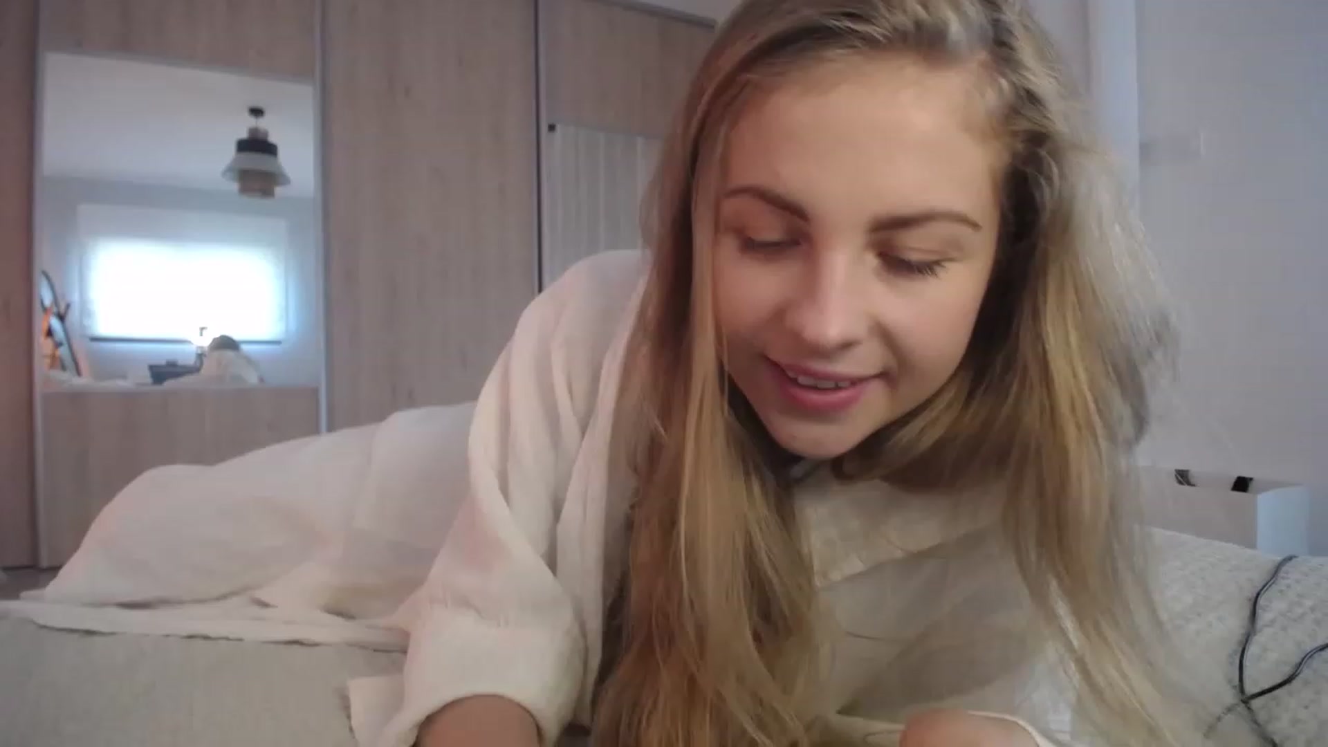 Gallery image thumbnail from ImKeira's myfreecams stream on, 11/20/2022, 17:03 image 4 of 20