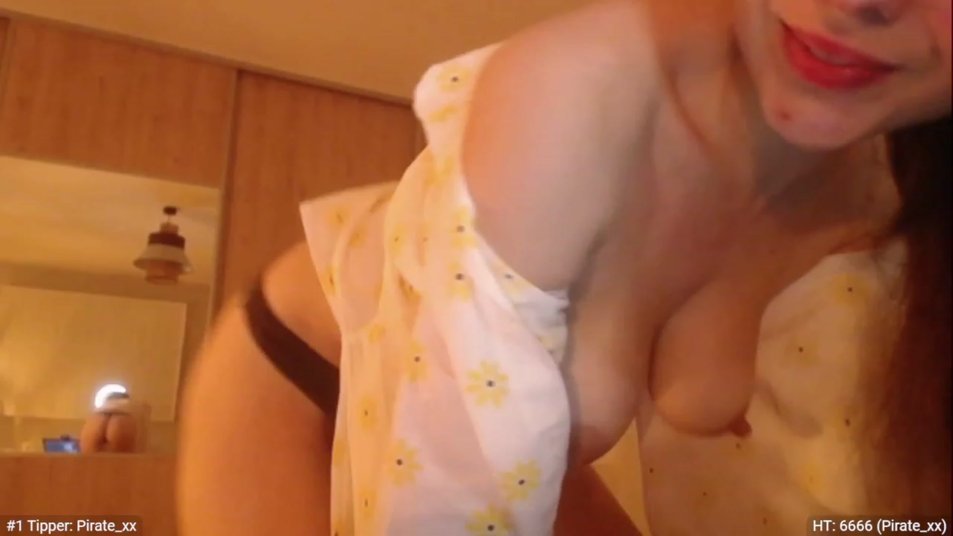 Gallery image thumbnail from ImKeira's myfreecams stream on, 11/22/2022, 18:34 image 4 of 20