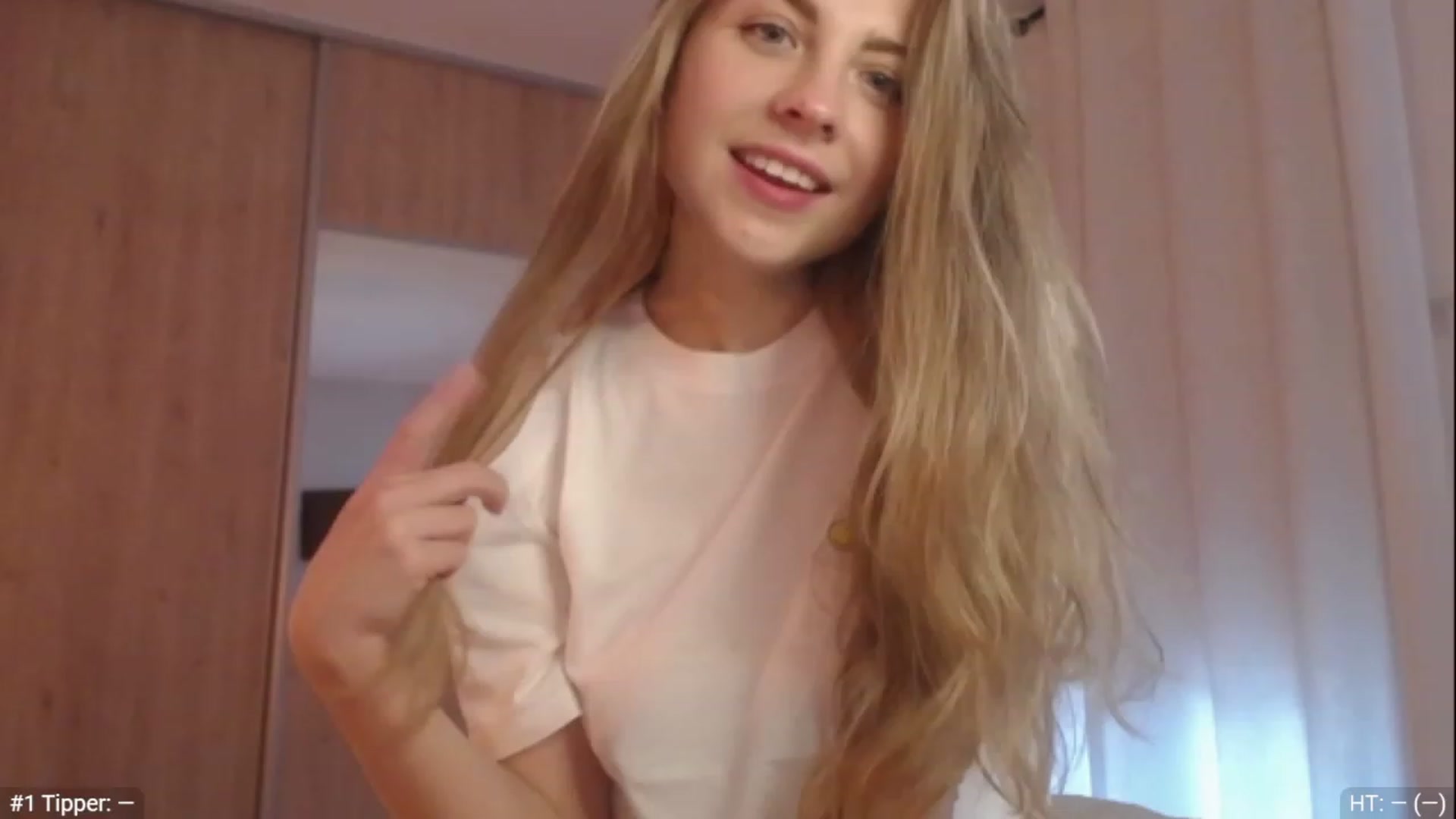 Gallery image thumbnail from ImKeira's myfreecams stream on, 11/23/2022, 15:38 image 12 of 20