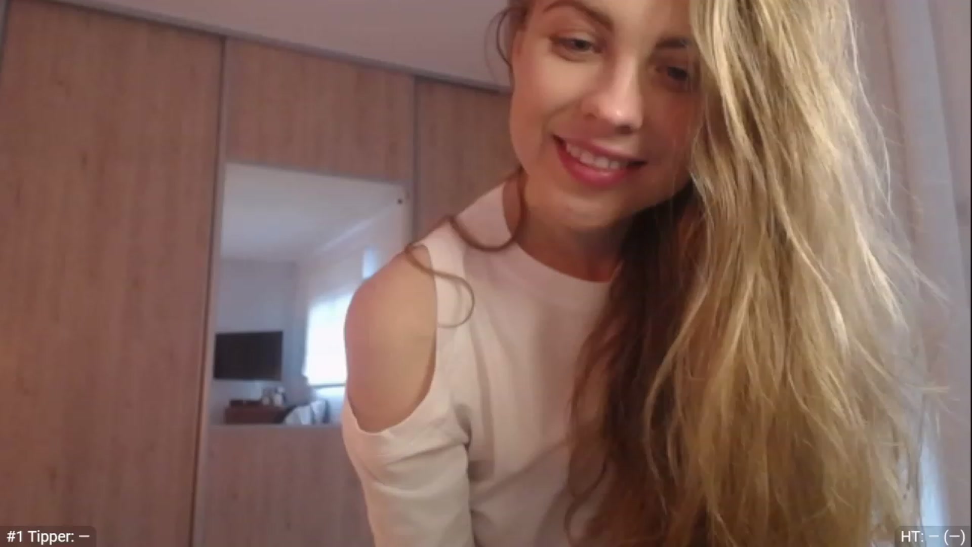 Gallery image thumbnail from ImKeira's myfreecams stream on, 11/23/2022, 15:38 image 8 of 20