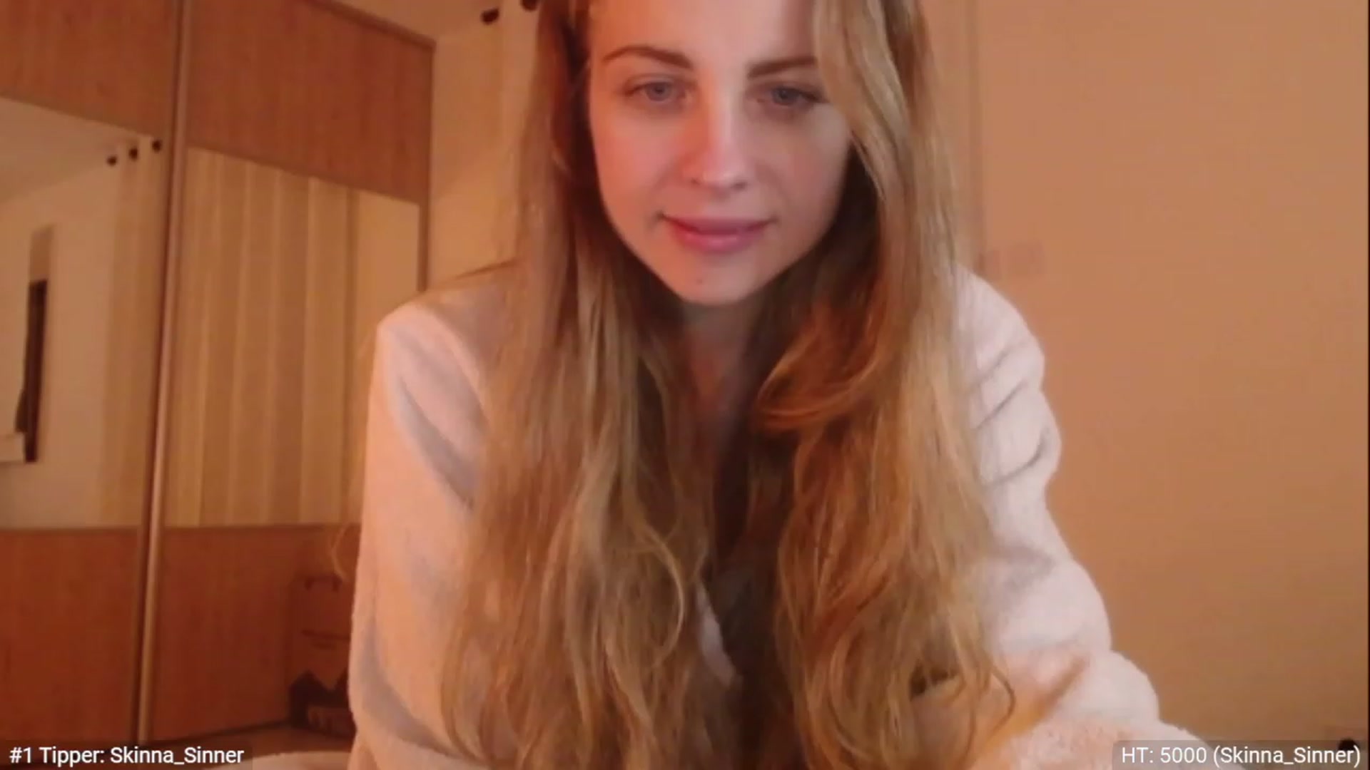 Gallery image thumbnail from ImKeira's myfreecams stream on, 11/24/2022, 19:32 image 19 of 20
