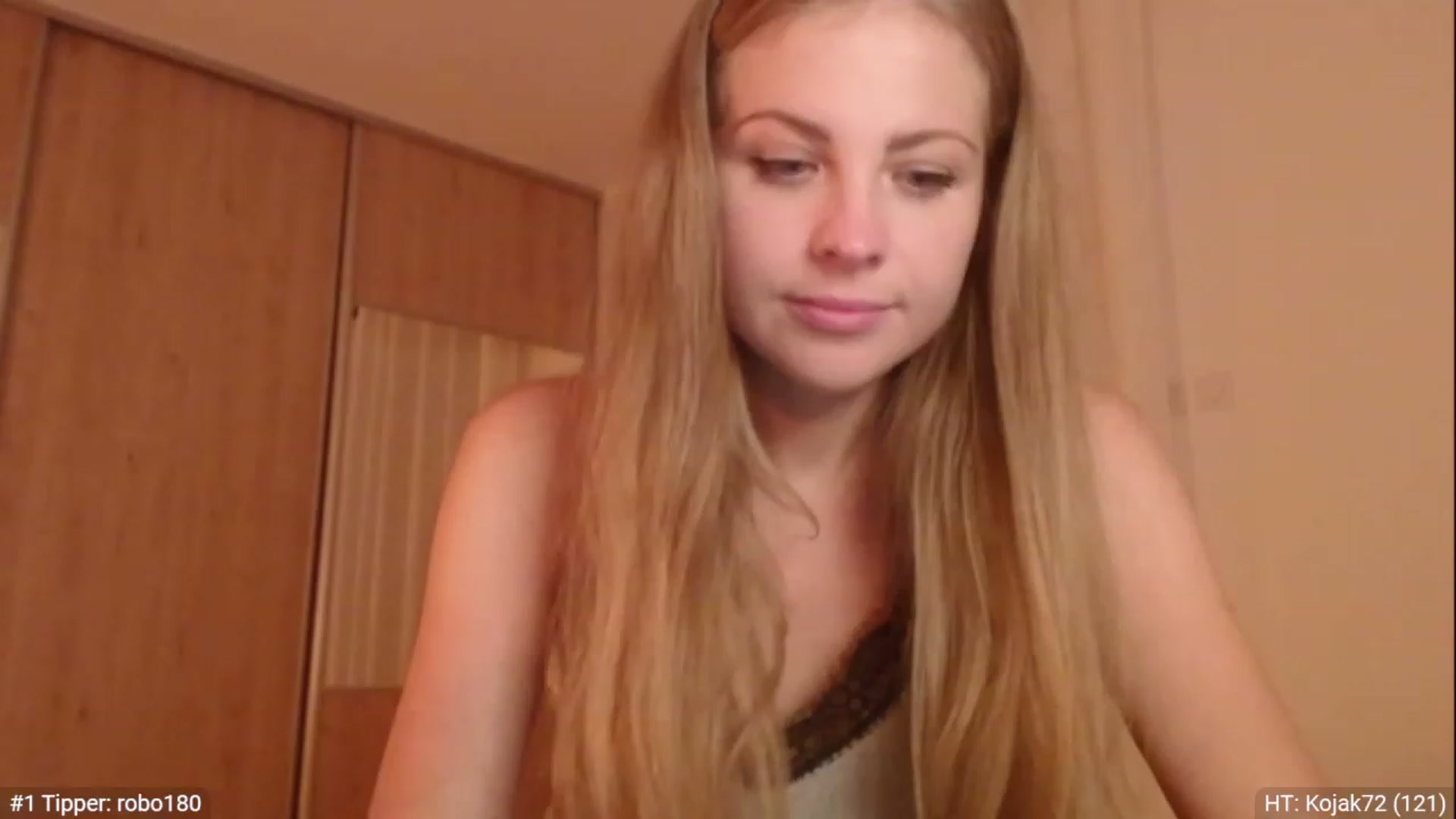 Gallery image thumbnail from ImKeira's myfreecams stream on, 12/28/2022, 18:59 image 18 of 20