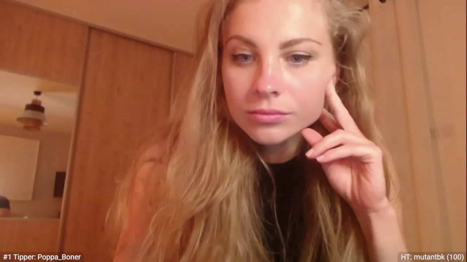 Gallery image thumbnail from ImKeira's myfreecams stream on, 12/30/2022, 17:36 image 8 of 20